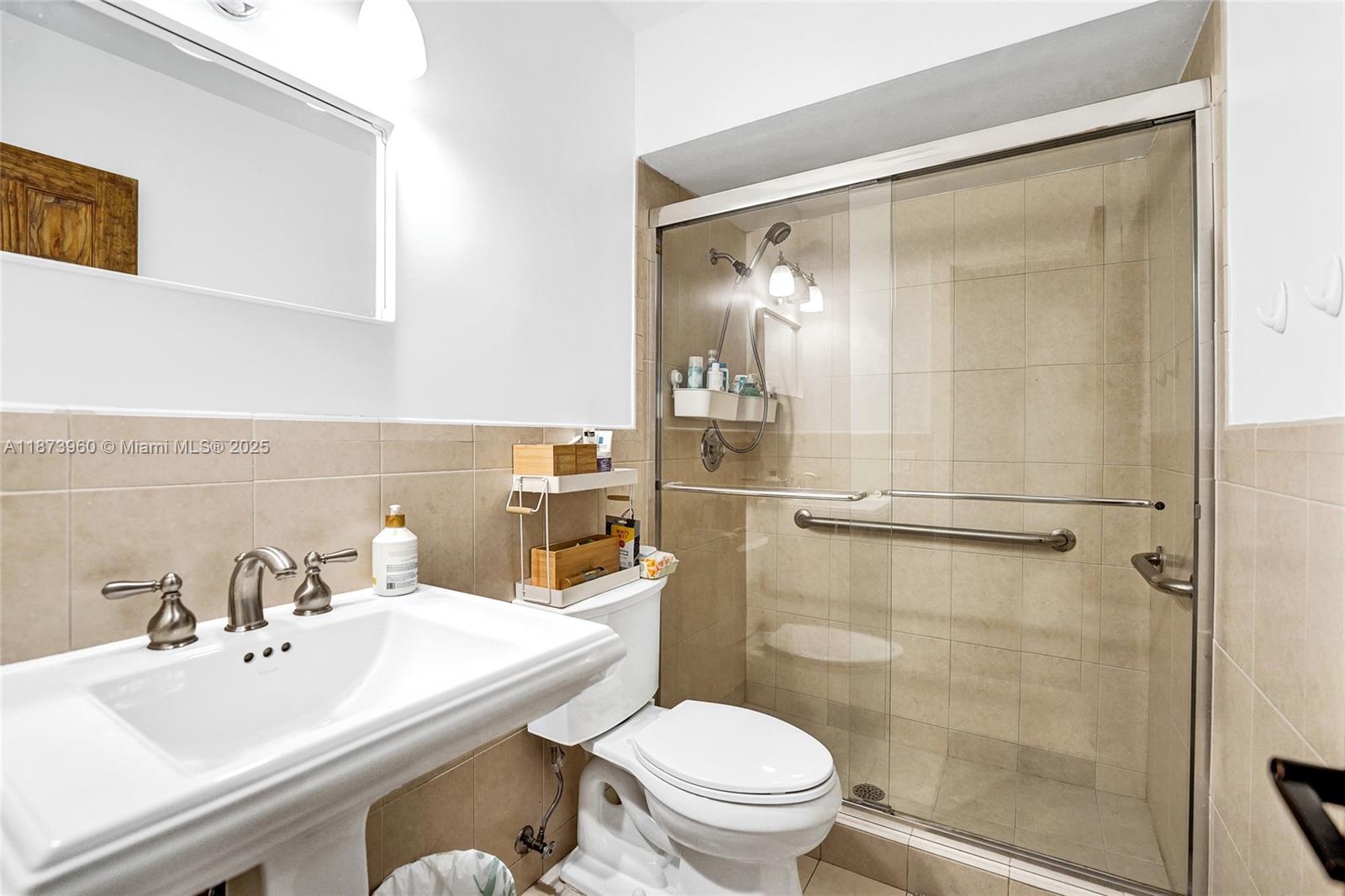 HOLLYWOOD HILLS NORTH SEC - Residential