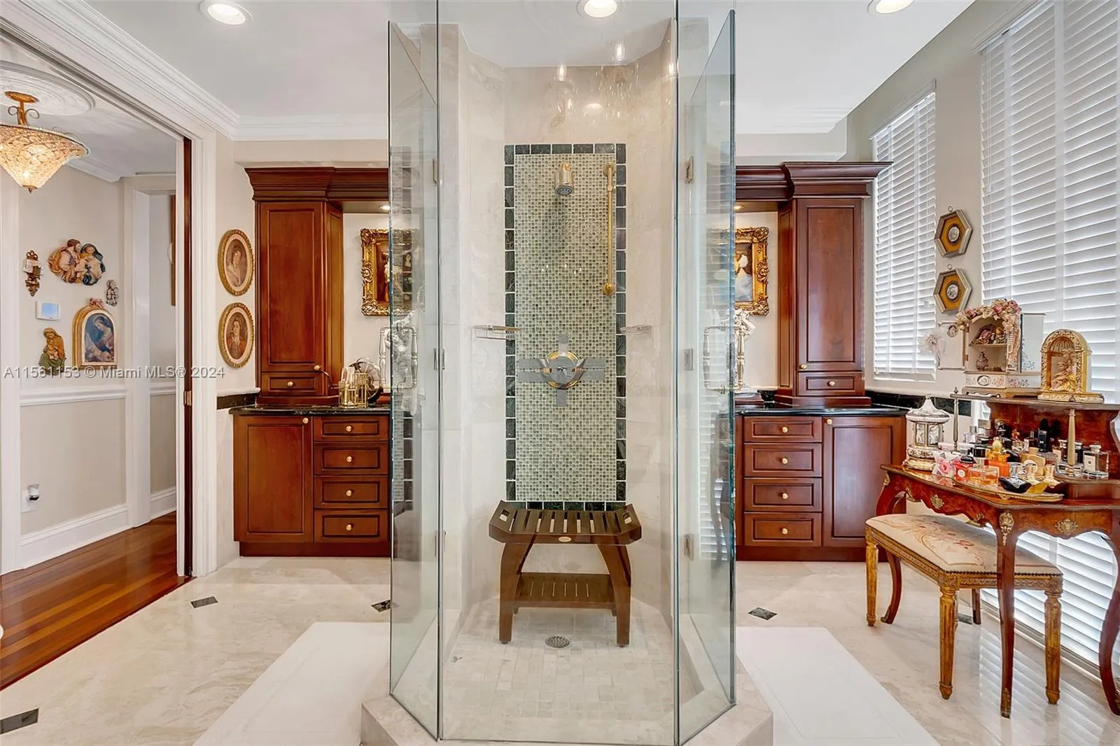 Coral Gables, Florida 33134, United States, 3 Bedrooms Bedrooms, ,4 BathroomsBathrooms,Residential,Active,61578