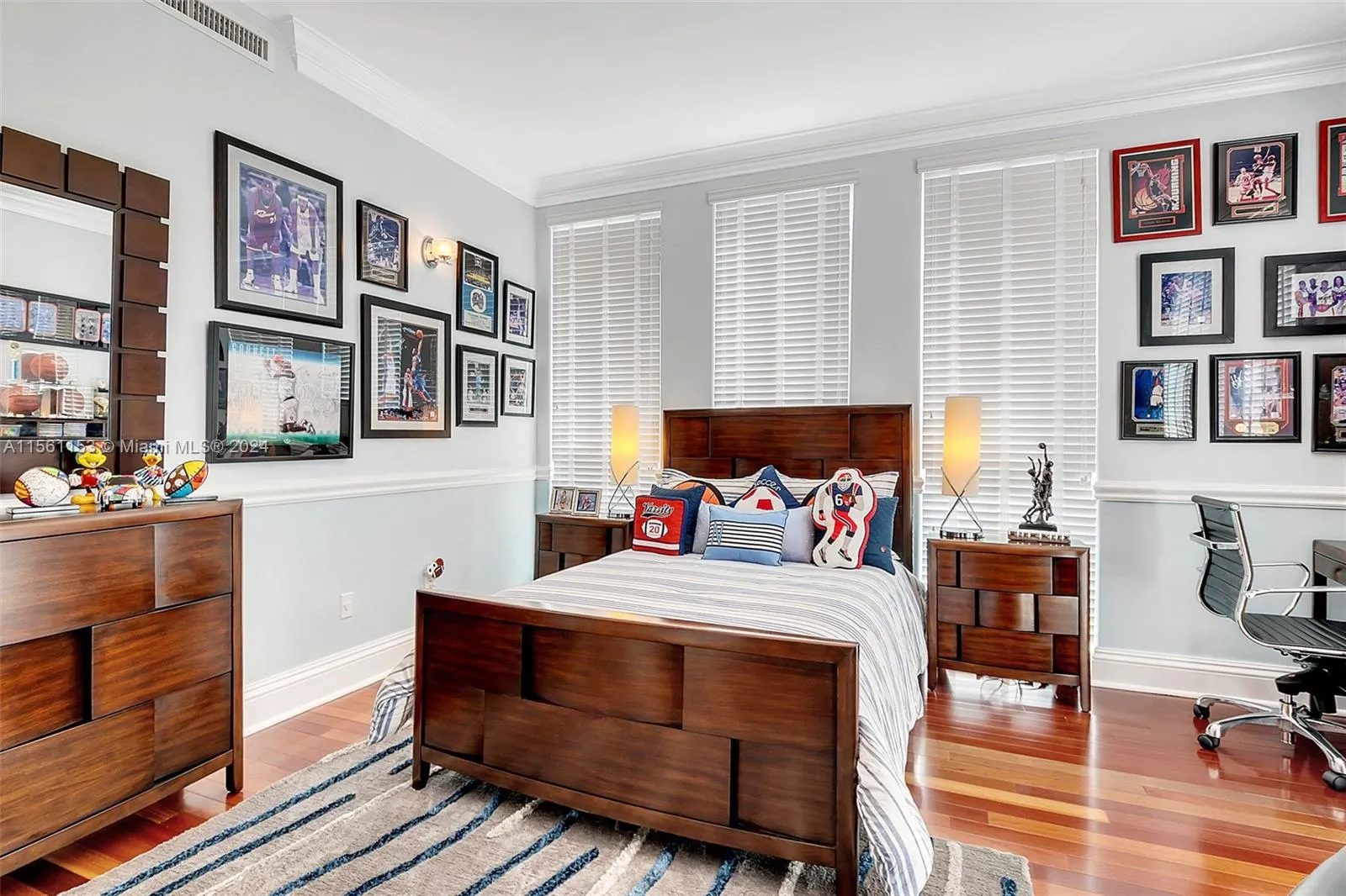 Coral Gables, Florida 33134, United States, 3 Bedrooms Bedrooms, ,4 BathroomsBathrooms,Residential,Active,61578