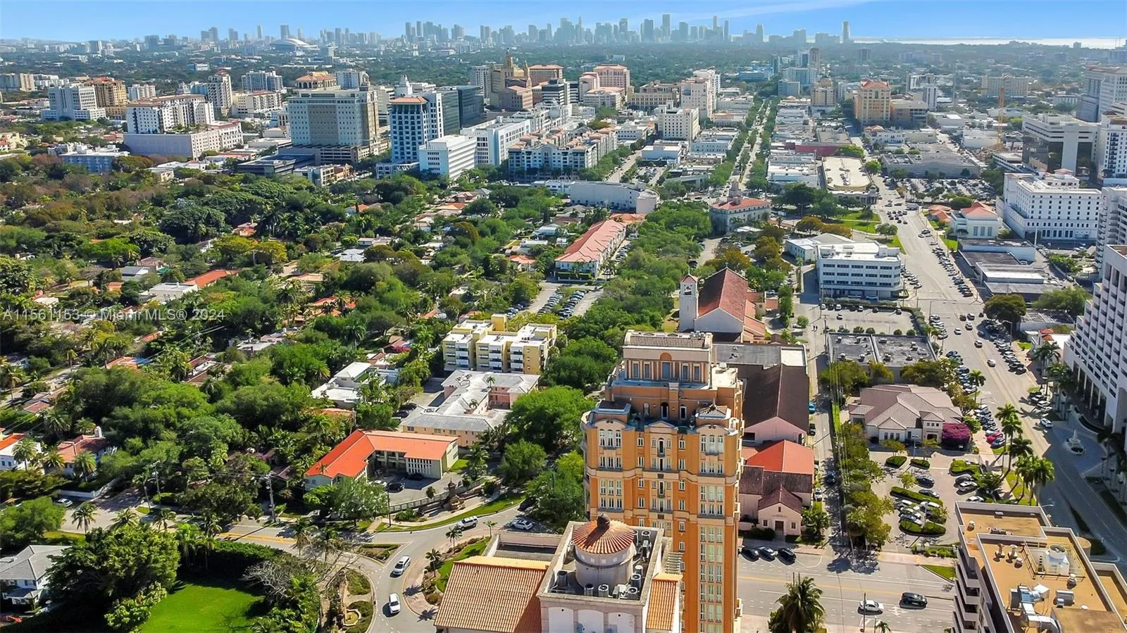 Coral Gables, Florida 33134, United States, 3 Bedrooms Bedrooms, ,4 BathroomsBathrooms,Residential,Active,61578