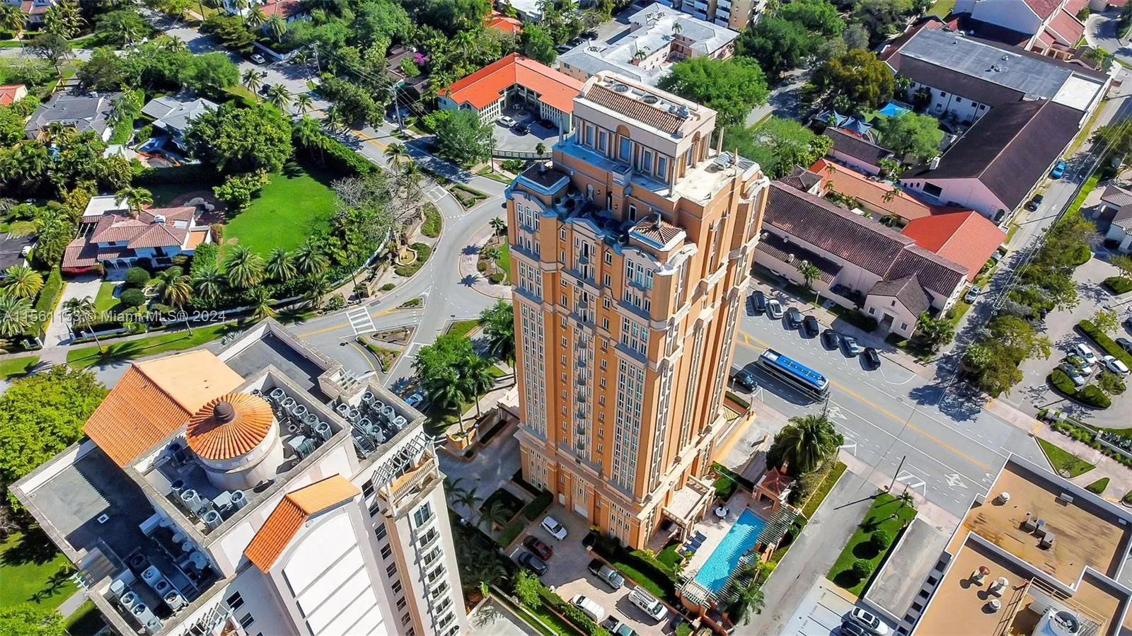 Coral Gables, Florida 33134, United States, 3 Bedrooms Bedrooms, ,4 BathroomsBathrooms,Residential,Active,61578