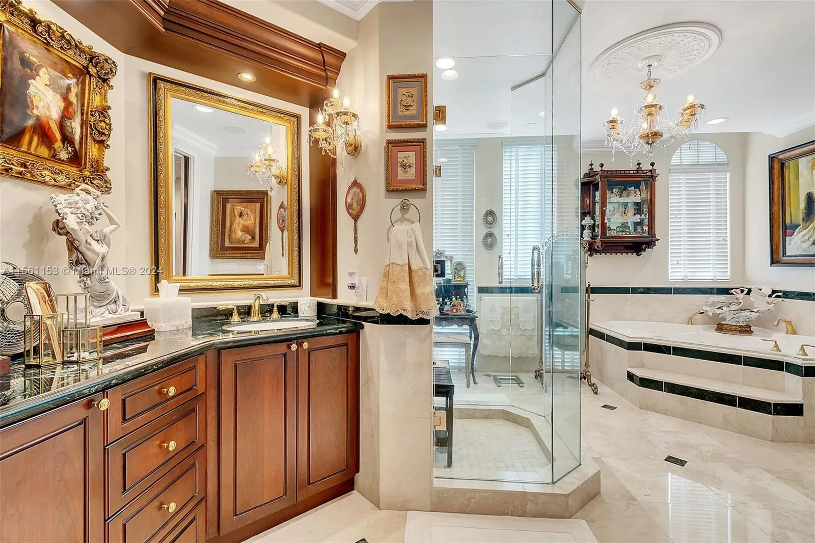 Coral Gables, Florida 33134, United States, 3 Bedrooms Bedrooms, ,4 BathroomsBathrooms,Residential,Active,61578