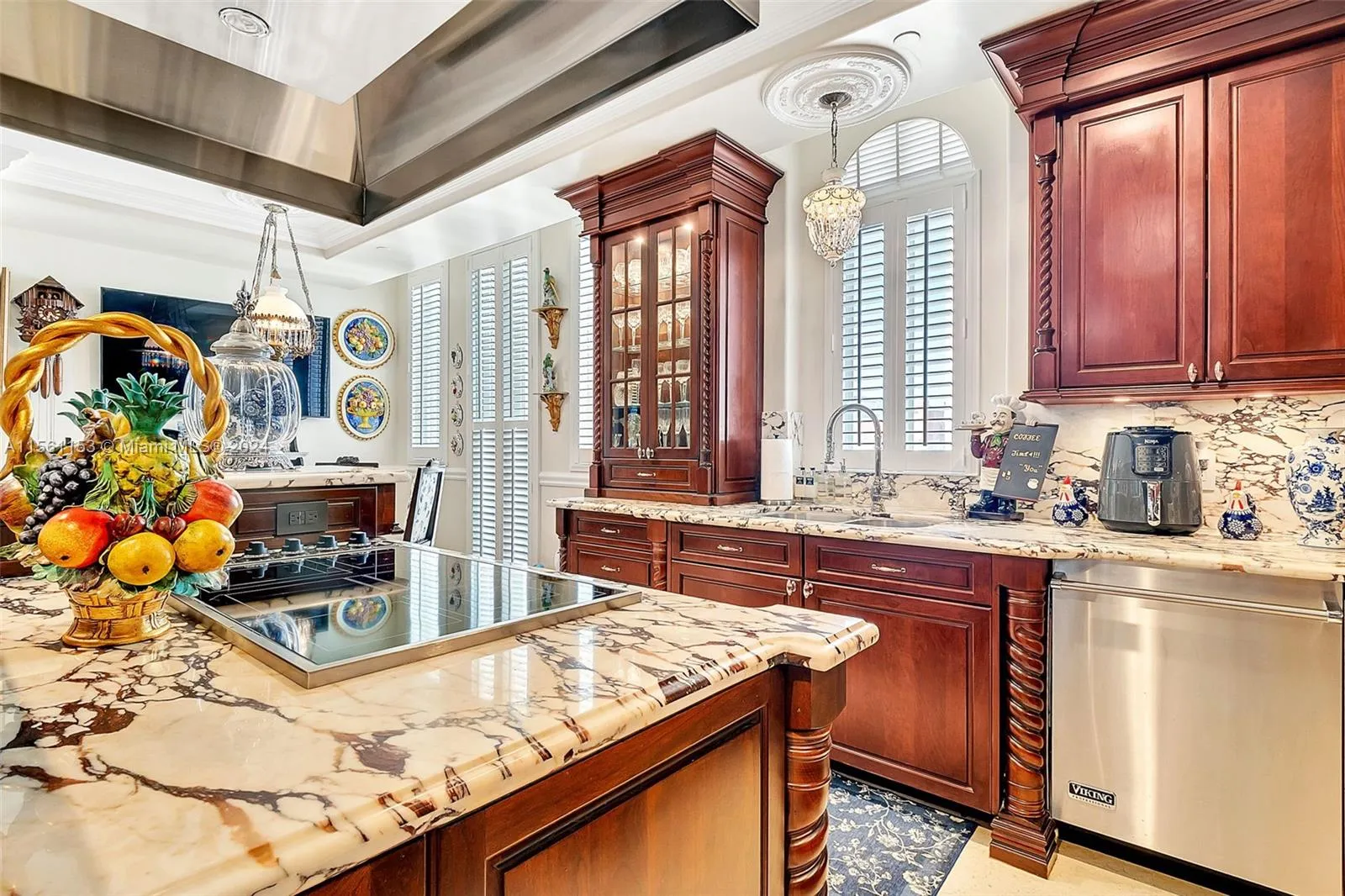 Coral Gables, Florida 33134, United States, 3 Bedrooms Bedrooms, ,4 BathroomsBathrooms,Residential,Active,61578