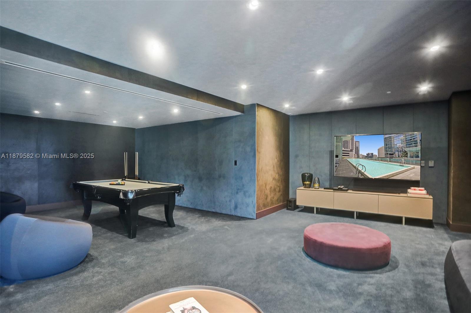 REACH CONDO - Residential Lease