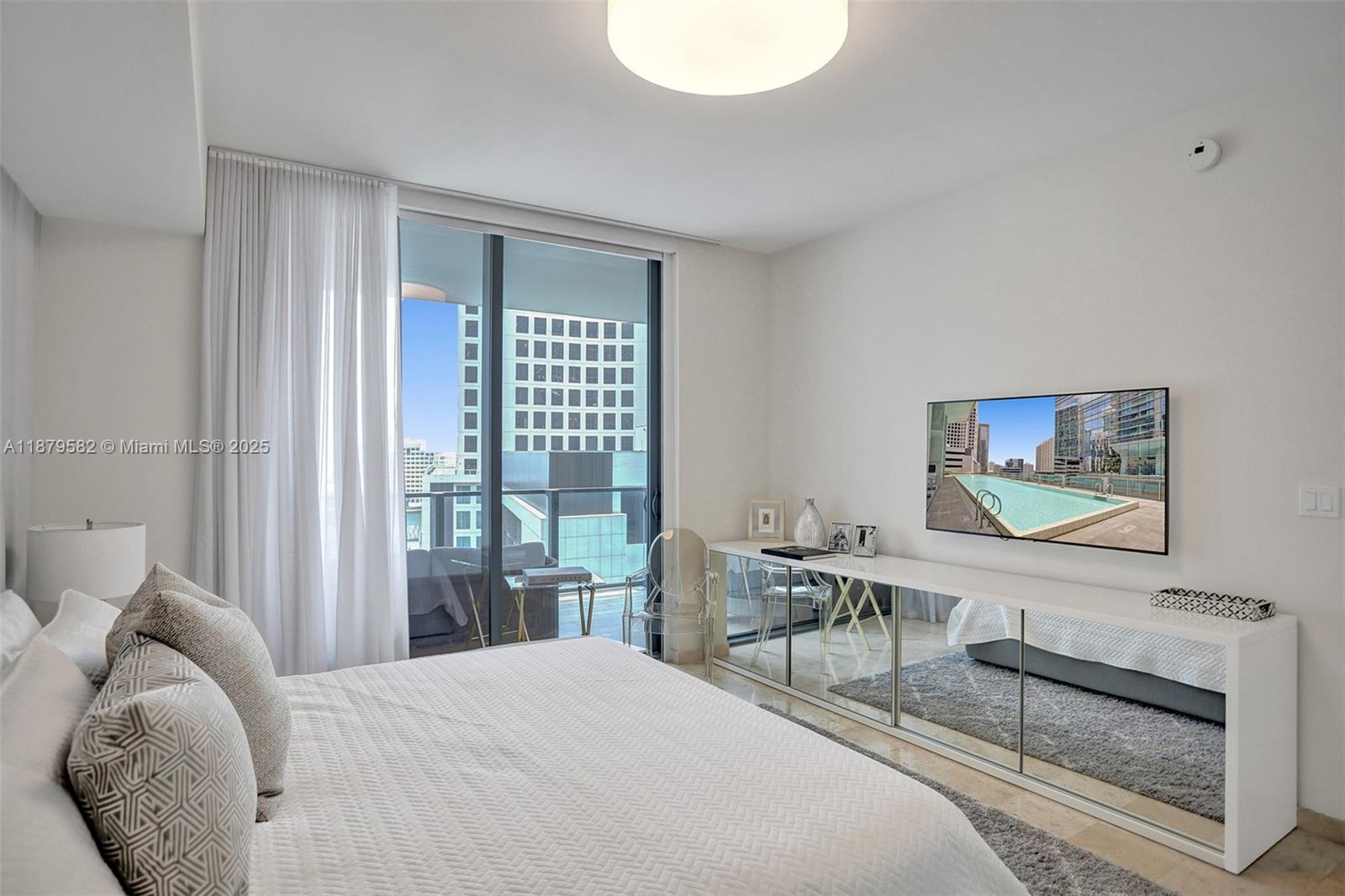 REACH CONDO - Residential Lease