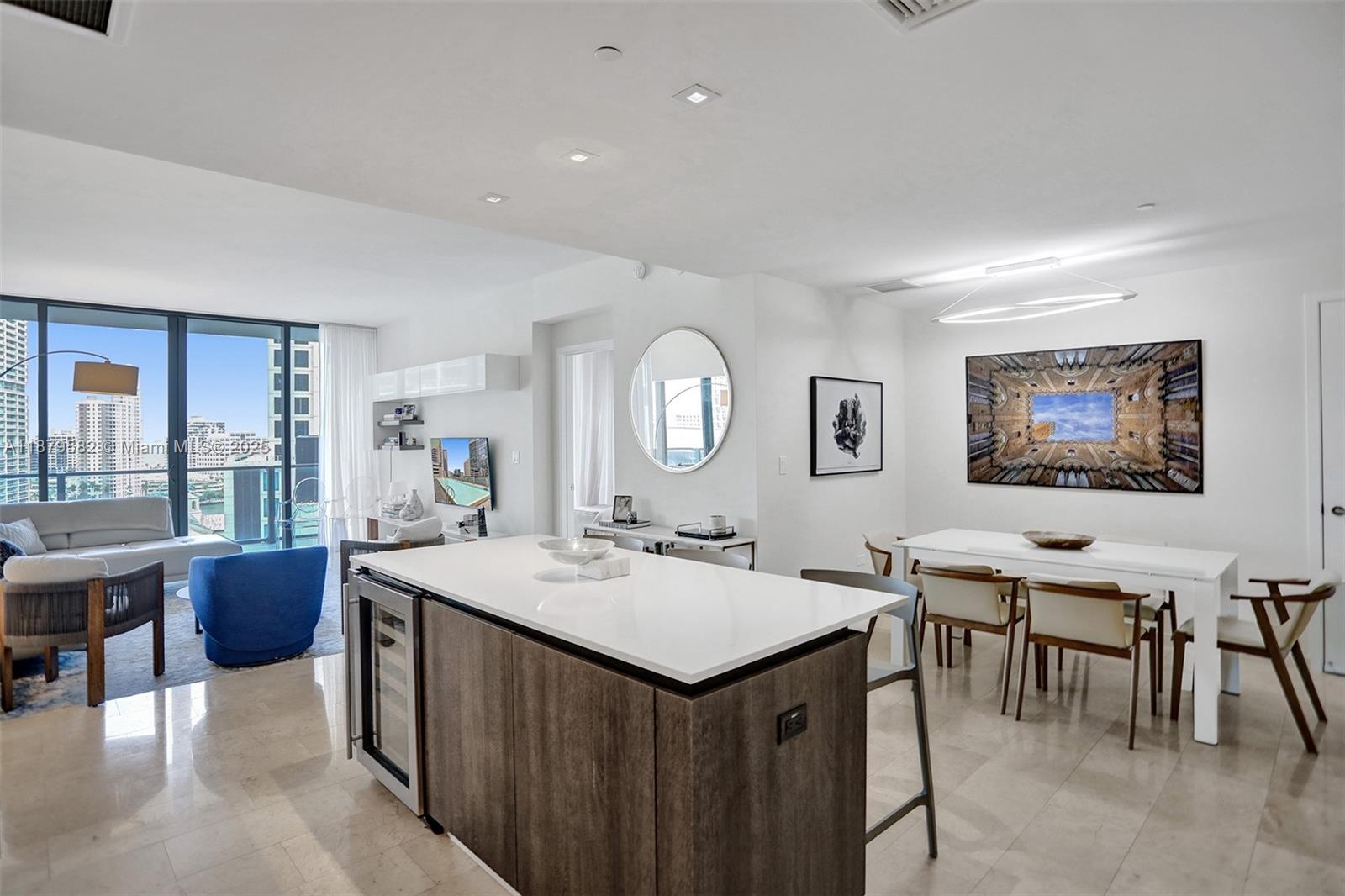 REACH CONDO - Residential Lease