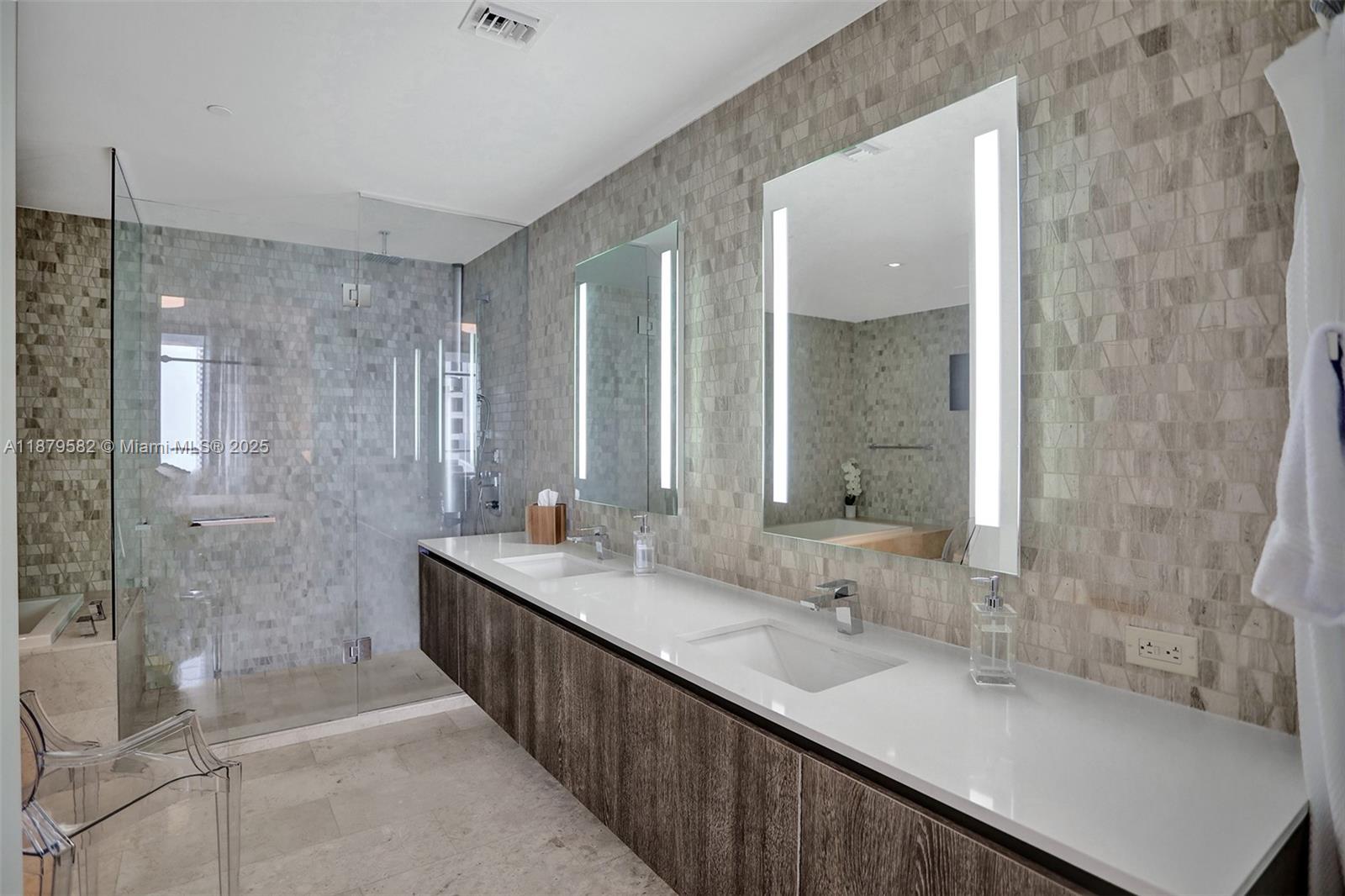 REACH CONDO - Residential Lease