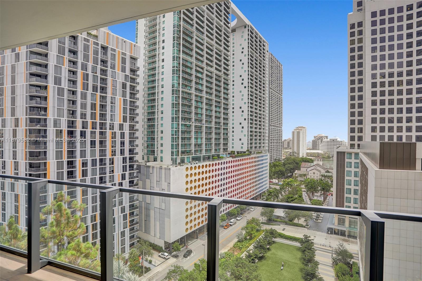 REACH CONDO - Residential Lease