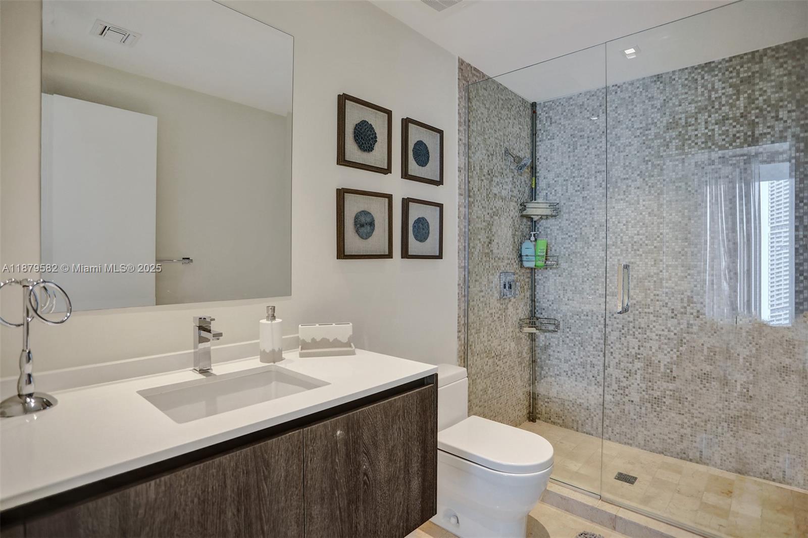 REACH CONDO - Residential Lease