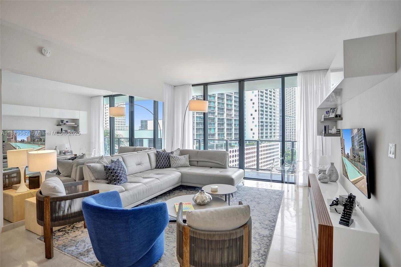 REACH CONDO - Residential Lease