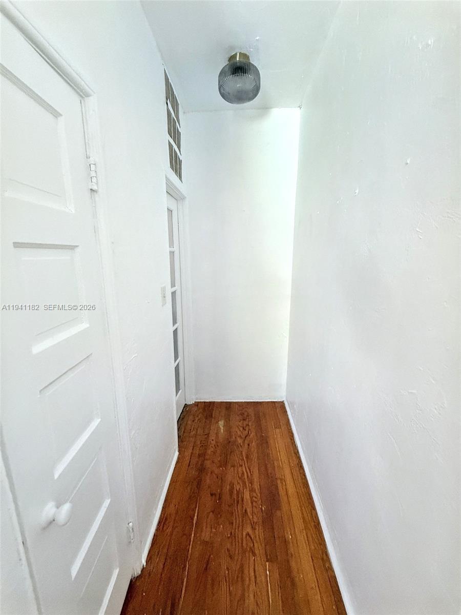 AQUA MARINE - Residential Lease