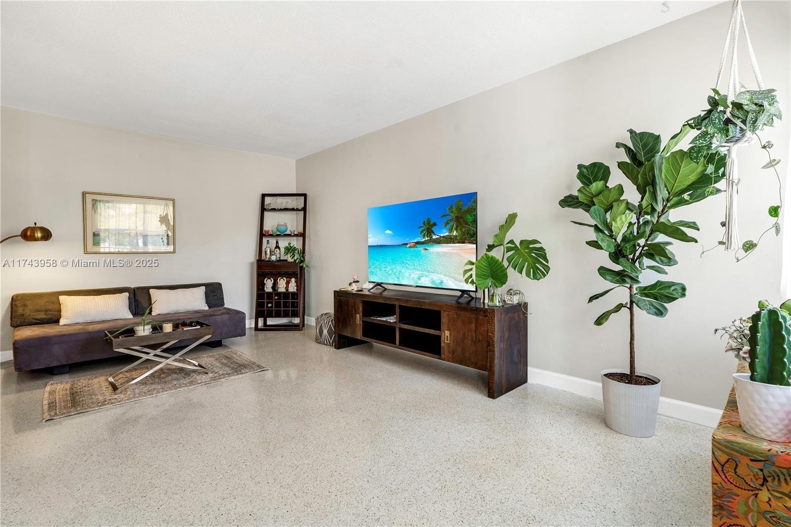 Property for Sale at 3510 Harrison St 15, Hollywood, Broward County, Florida - Bedrooms: 1 
Bathrooms: 1  - $189,000