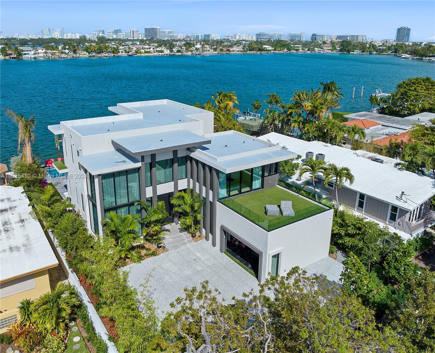 BISCAYNE POINT - Residential
