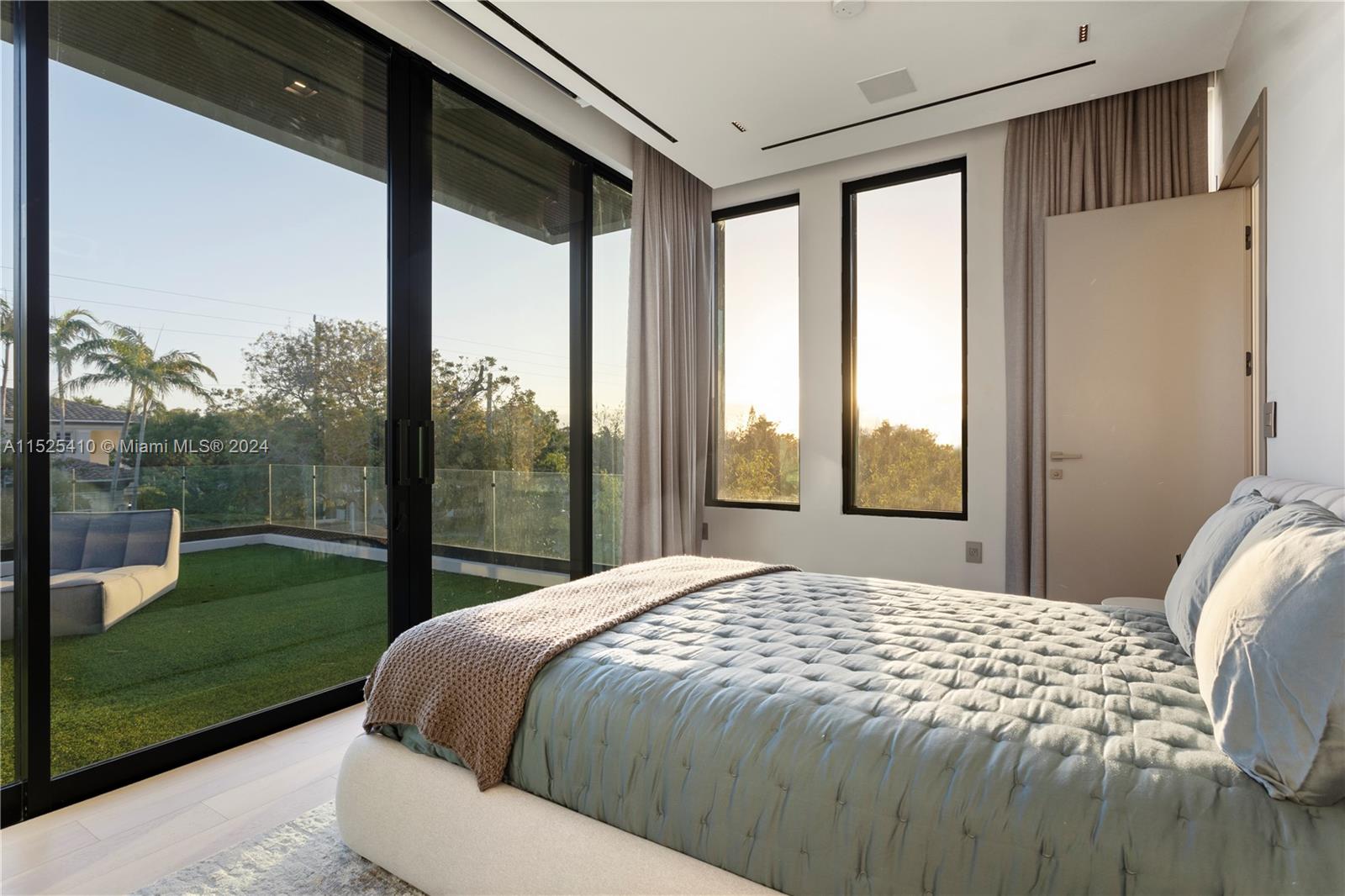 BISCAYNE POINT - Residential