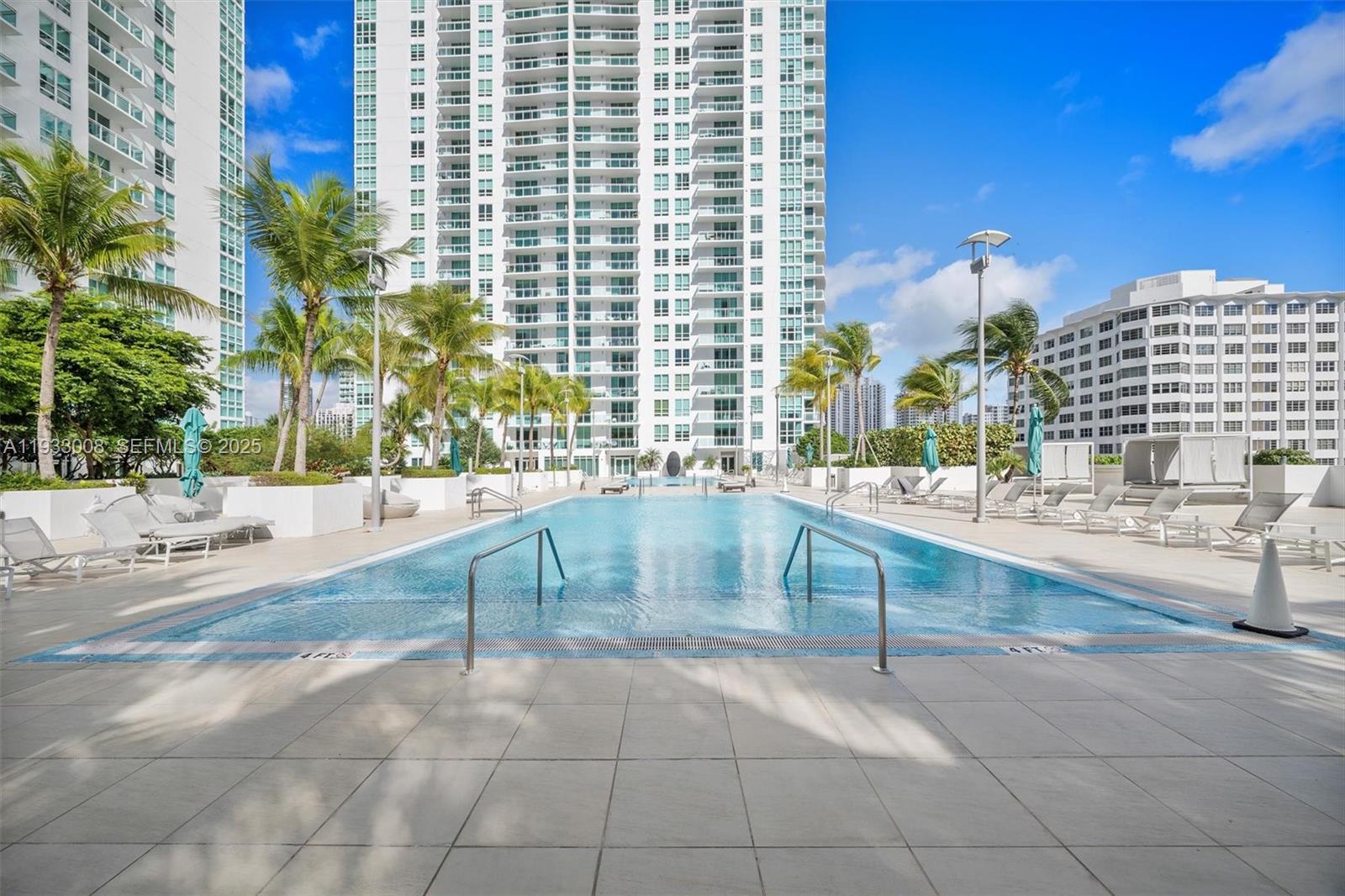 THE PLAZA 901 BRICKELL CO - Residential Lease