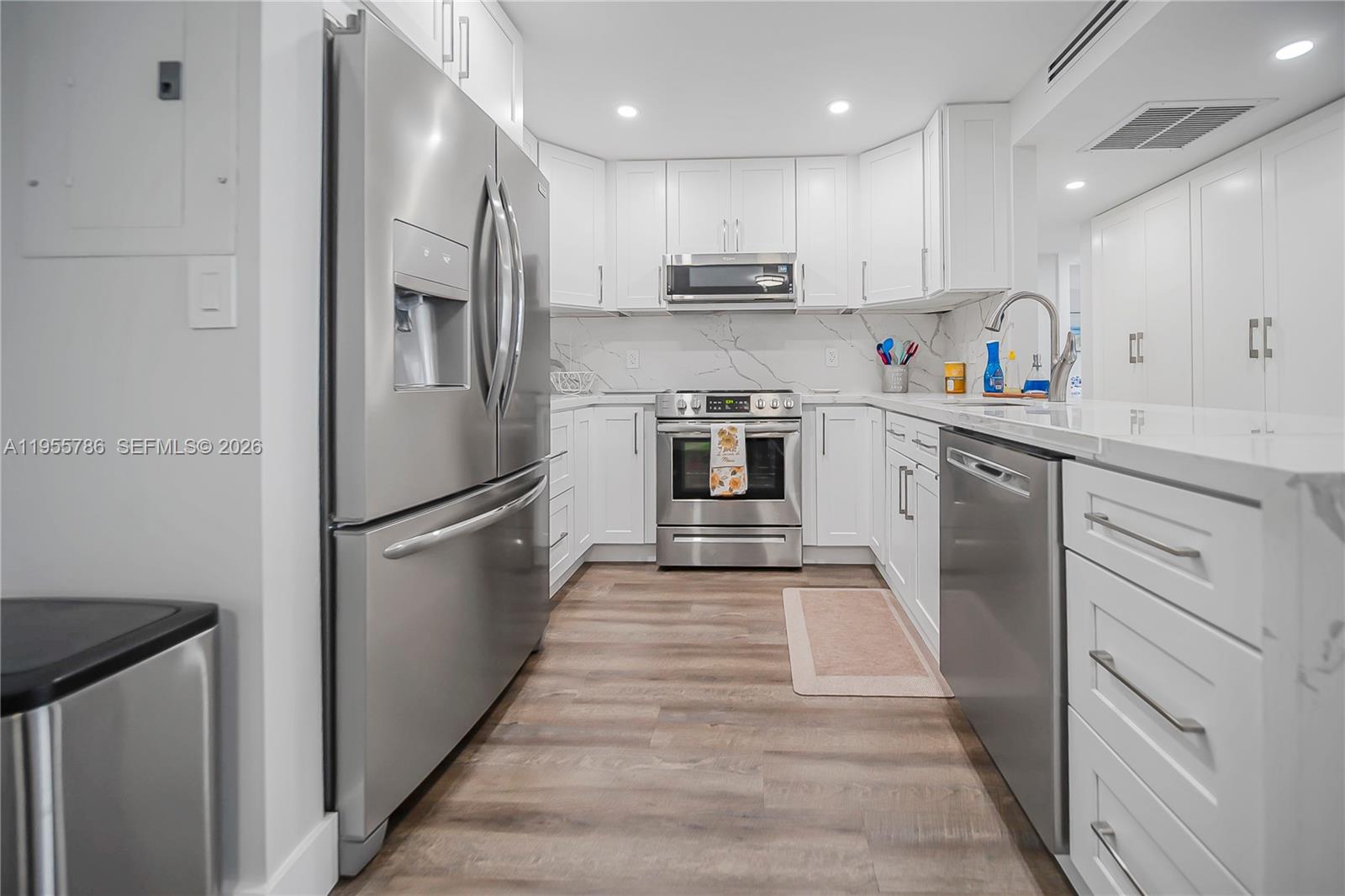 NASSAU HOUSE CONDOMINIUM - Residential