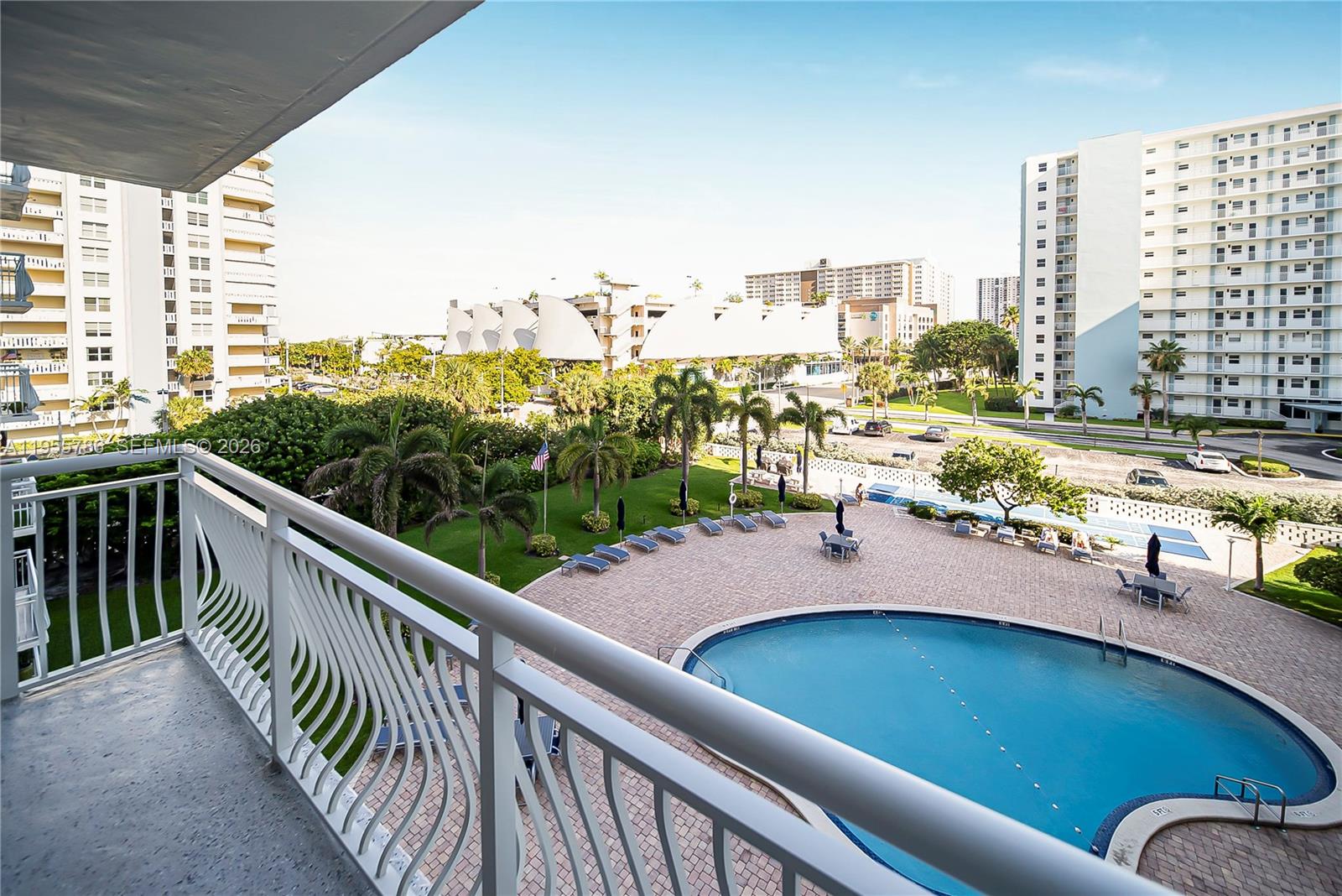 NASSAU HOUSE CONDOMINIUM - Residential