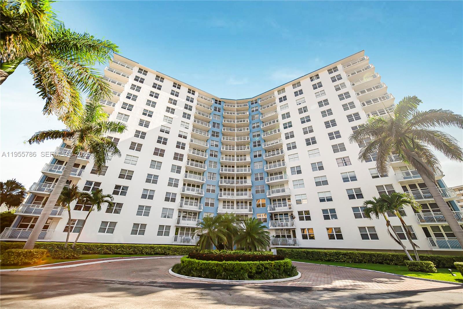 NASSAU HOUSE CONDOMINIUM - Residential