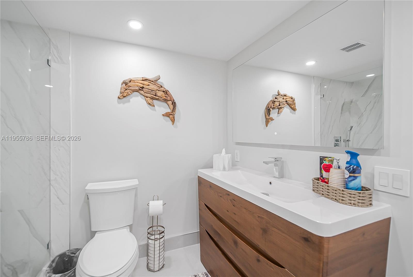 NASSAU HOUSE CONDOMINIUM - Residential