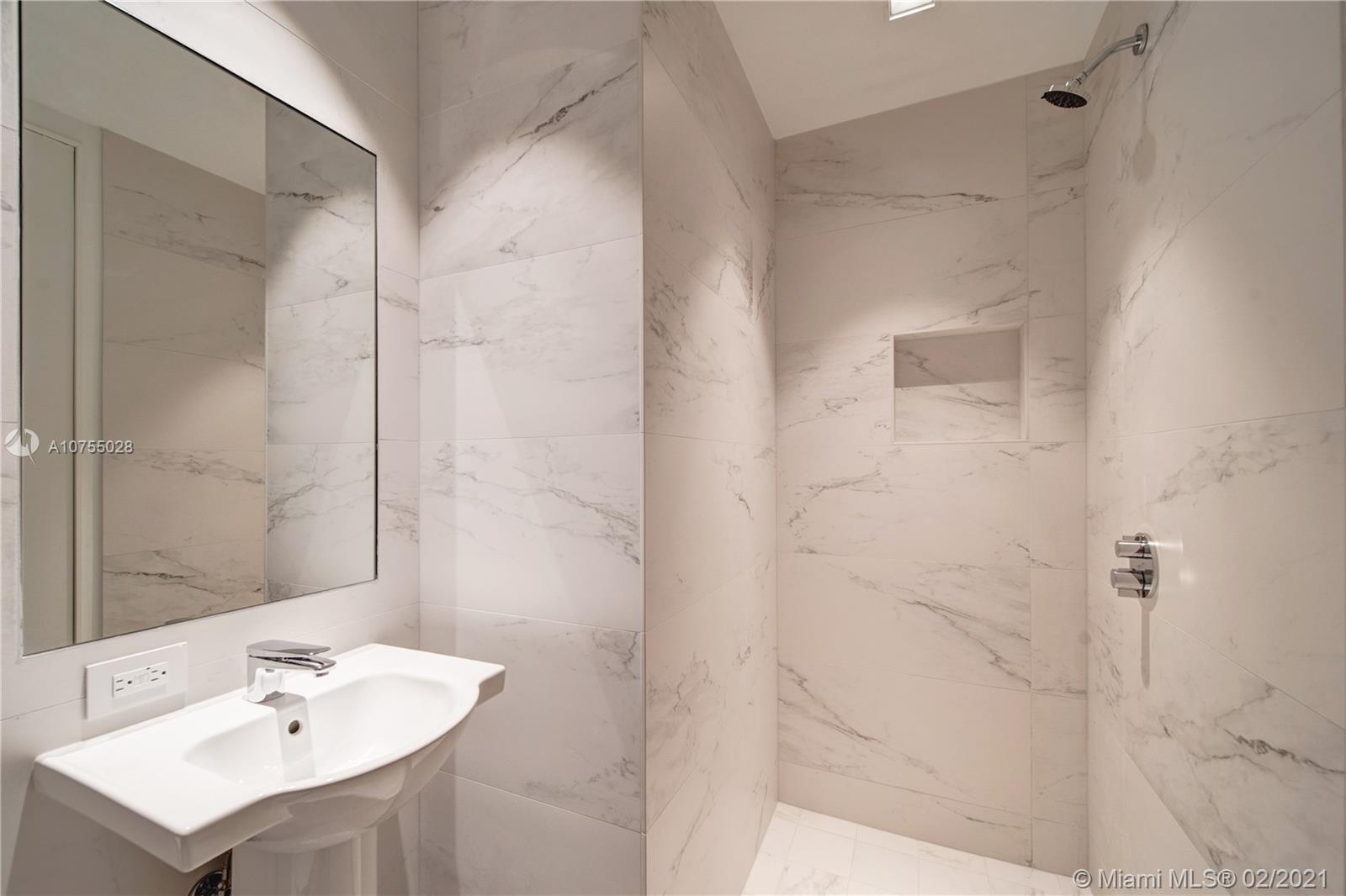 ONE THOUSAND MUSEUM CONDO - Residential