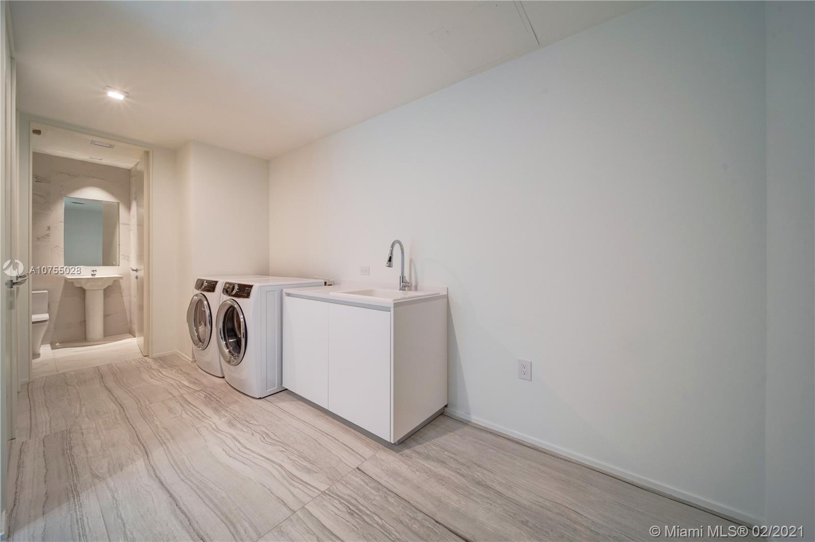 ONE THOUSAND MUSEUM CONDO - Residential