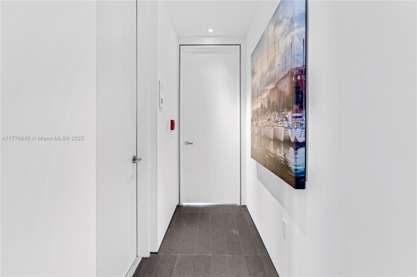 GLASS 120 CONDO - Residential