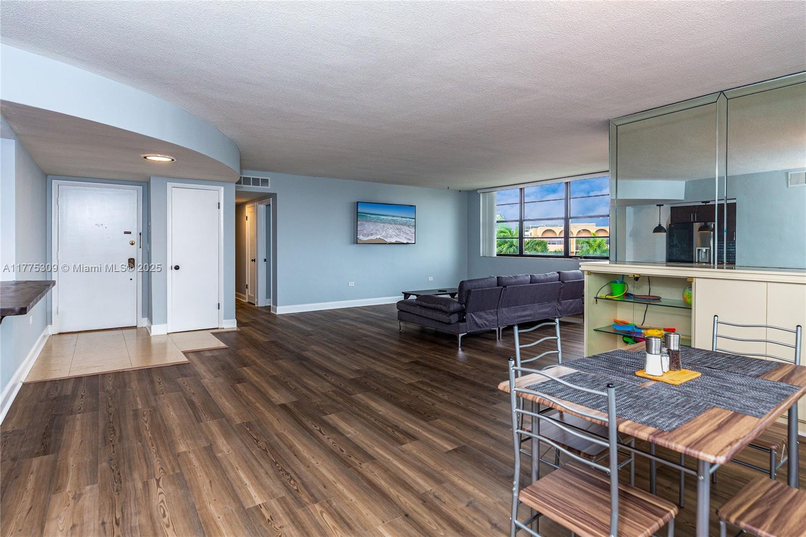 9180 W Bay Harbor Dr 5C