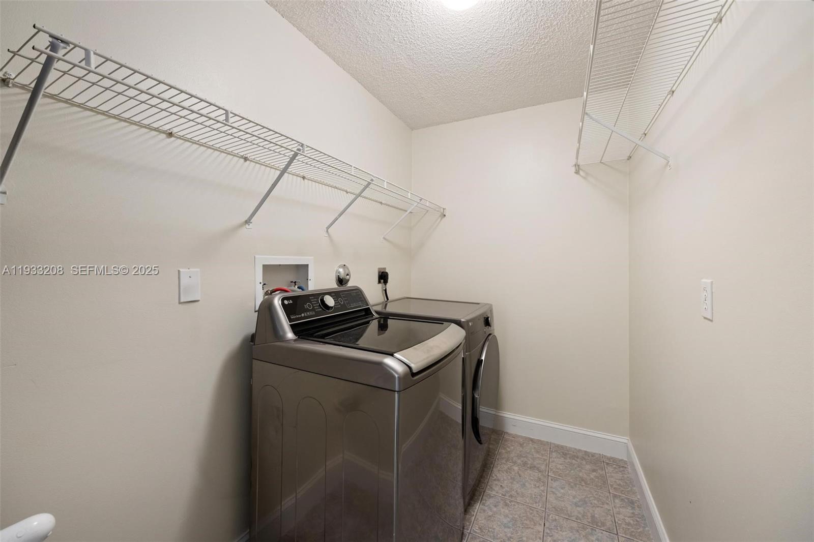 SILVER LAKES PHASE III RE - Residential