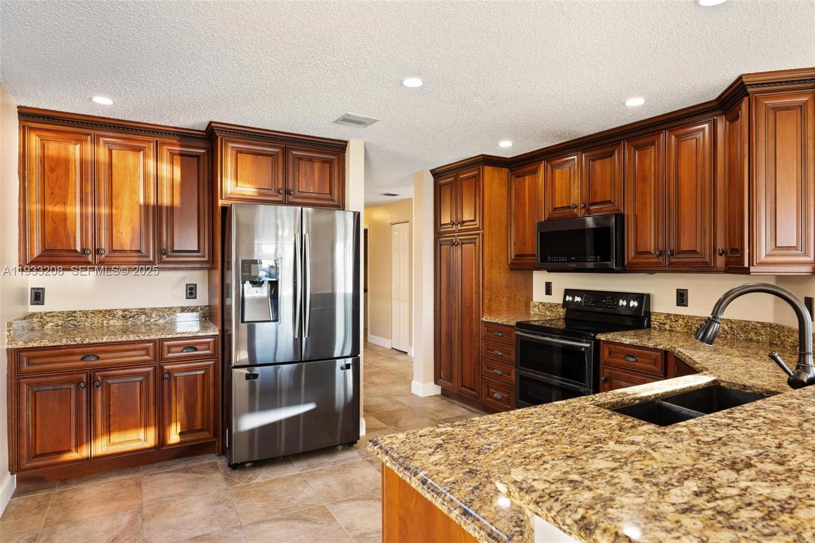 SILVER LAKES PHASE III RE - Residential