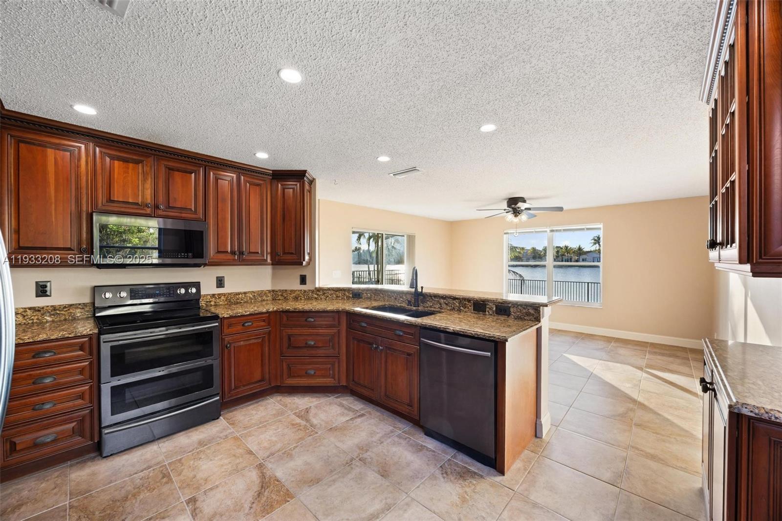 SILVER LAKES PHASE III RE - Residential