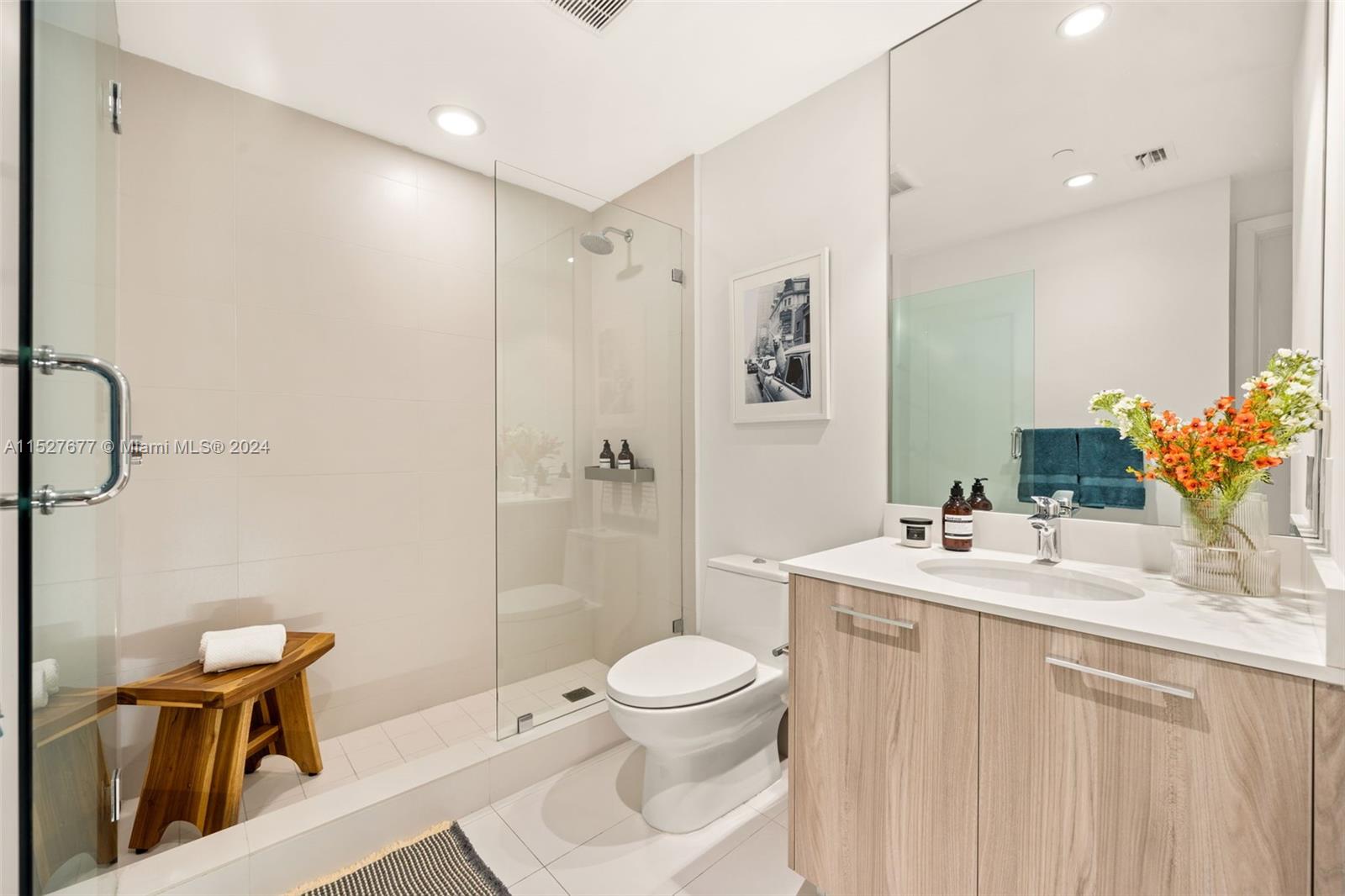 PARAISO BAYVIEWS CONDO - Residential Lease