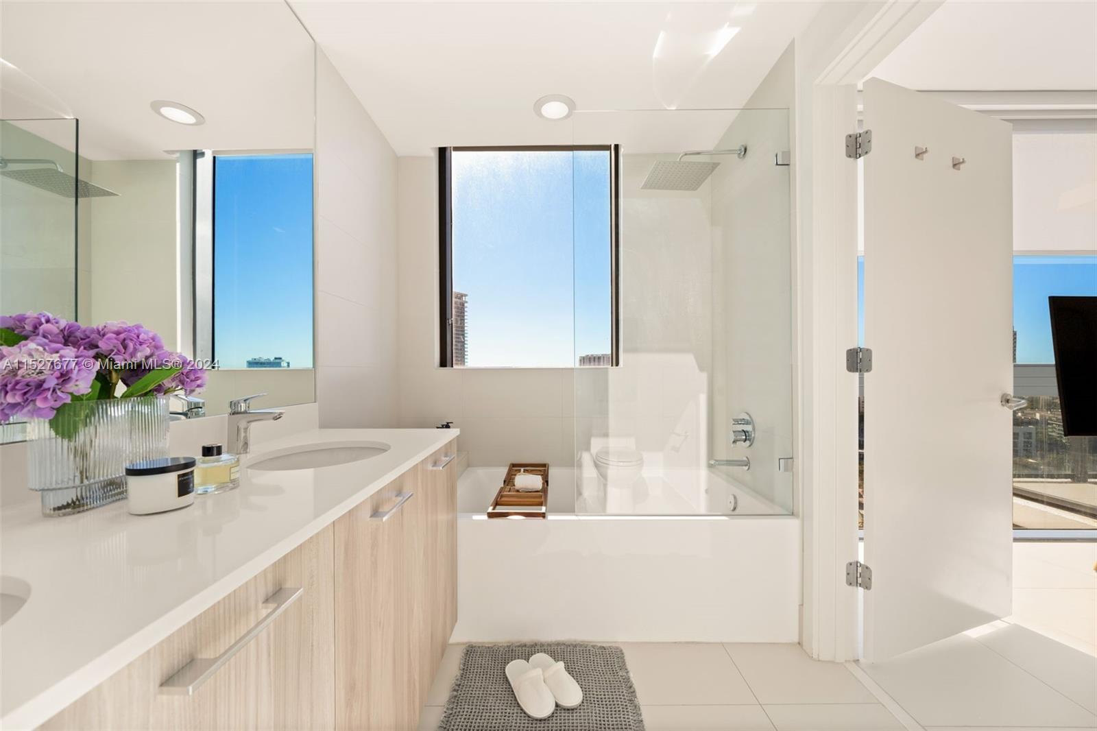 PARAISO BAYVIEWS CONDO - Residential Lease