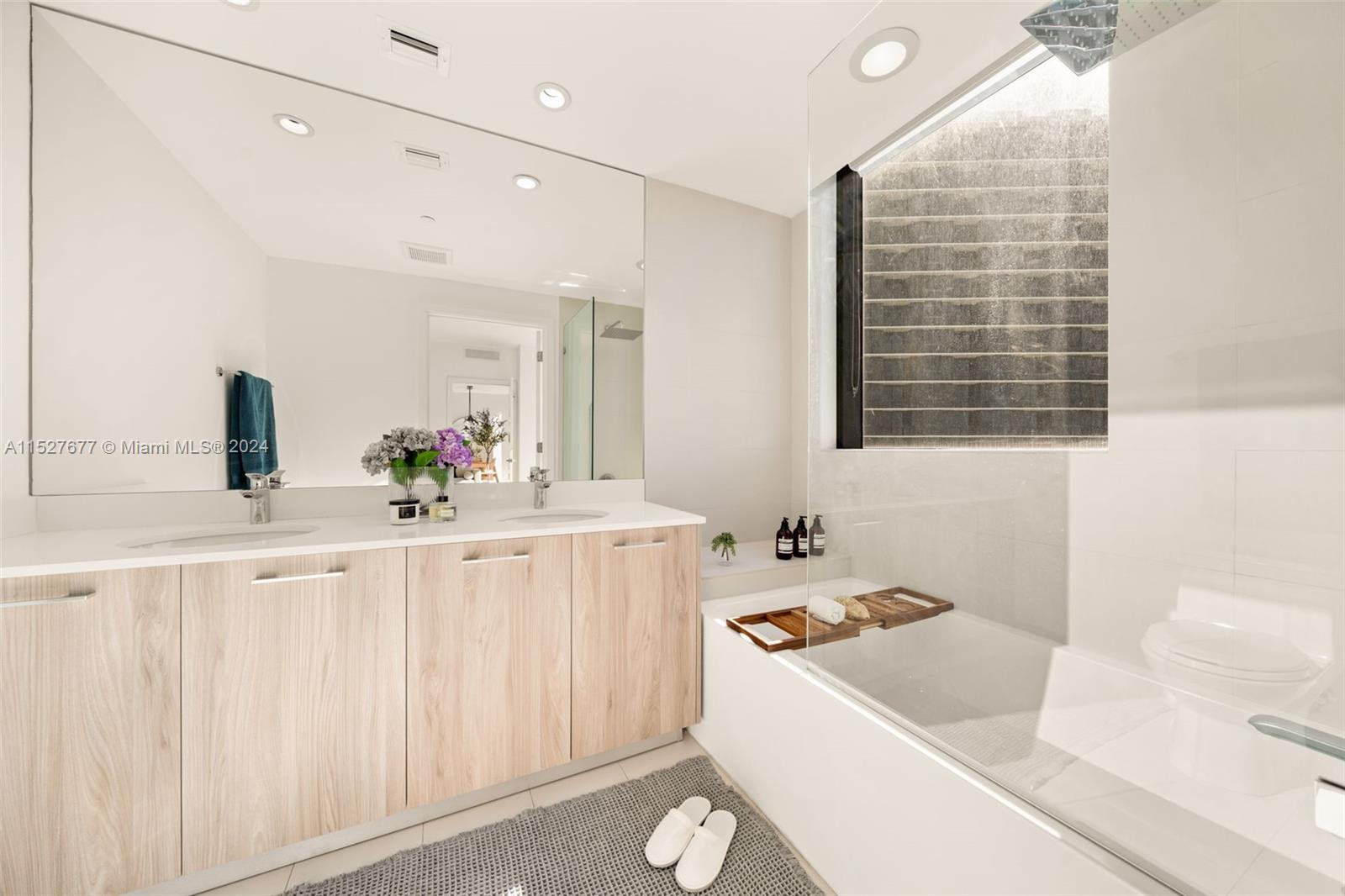 PARAISO BAYVIEWS CONDO - Residential Lease