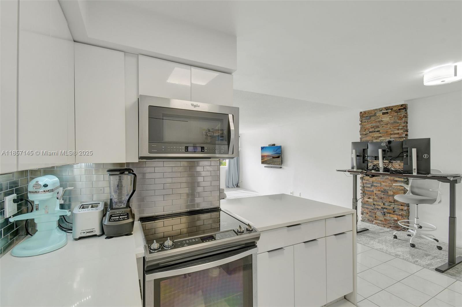 GOLDEN SAILS CONDO - Residential Lease