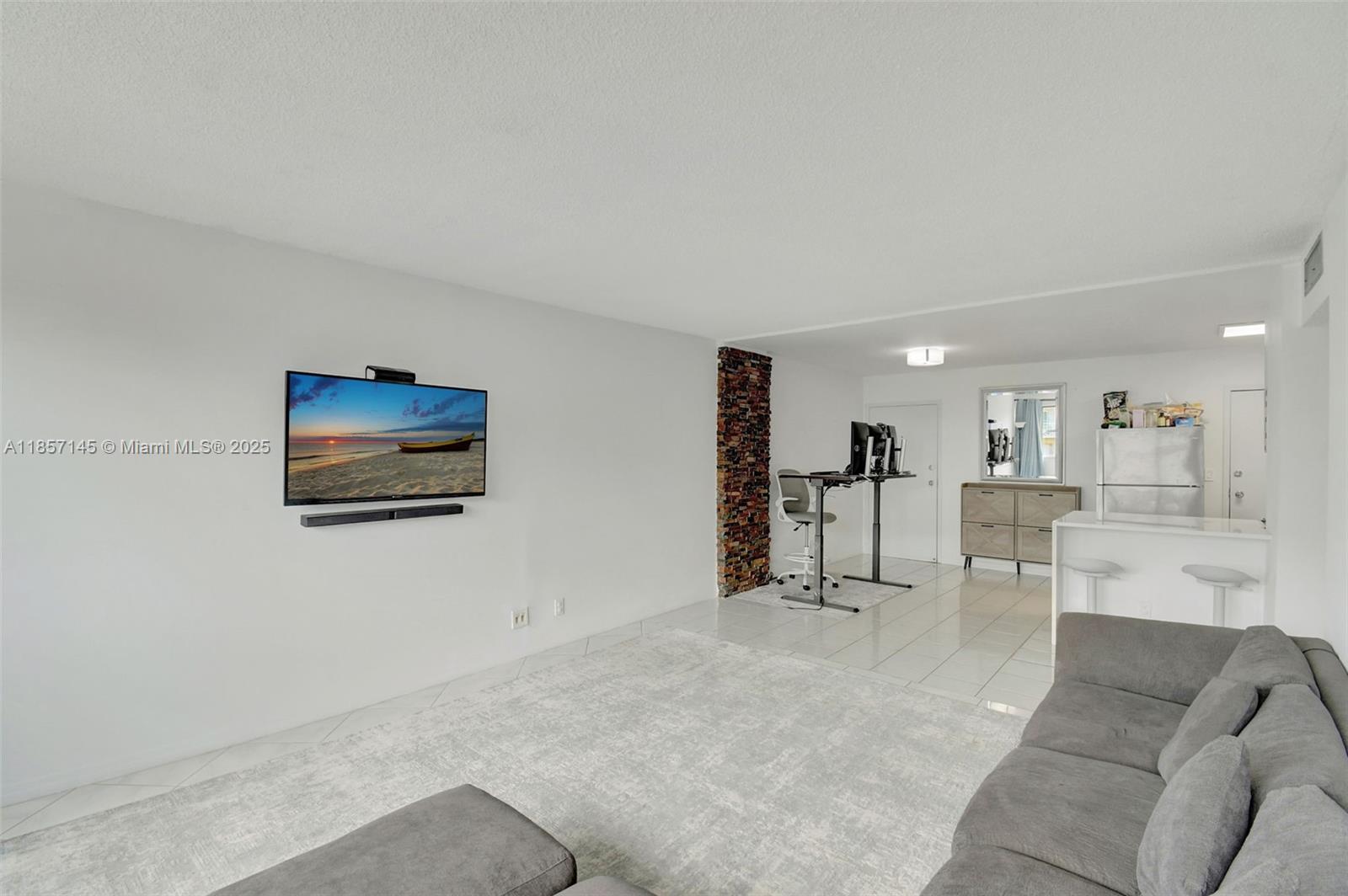 GOLDEN SAILS CONDO - Residential Lease