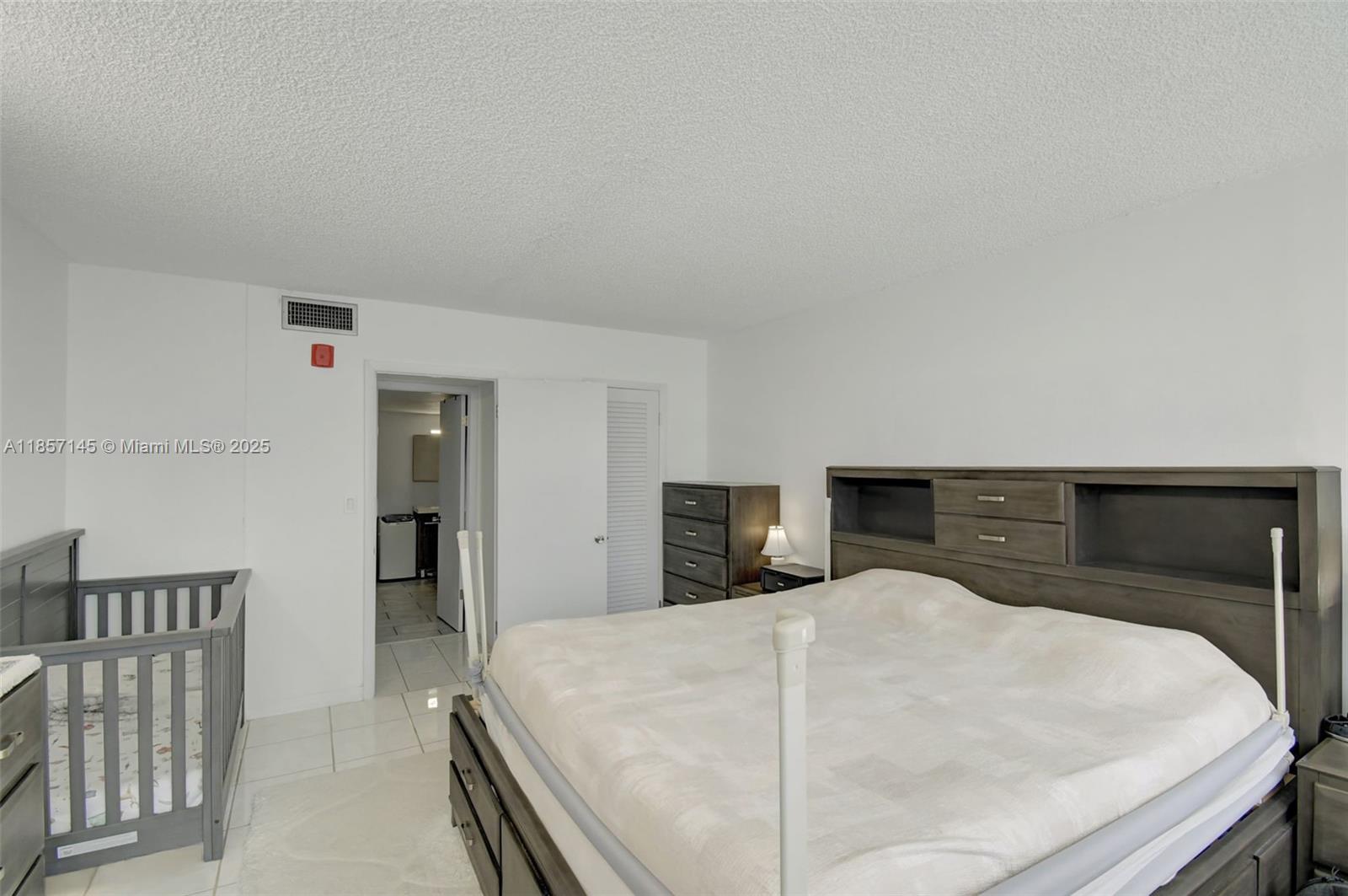 GOLDEN SAILS CONDO - Residential Lease