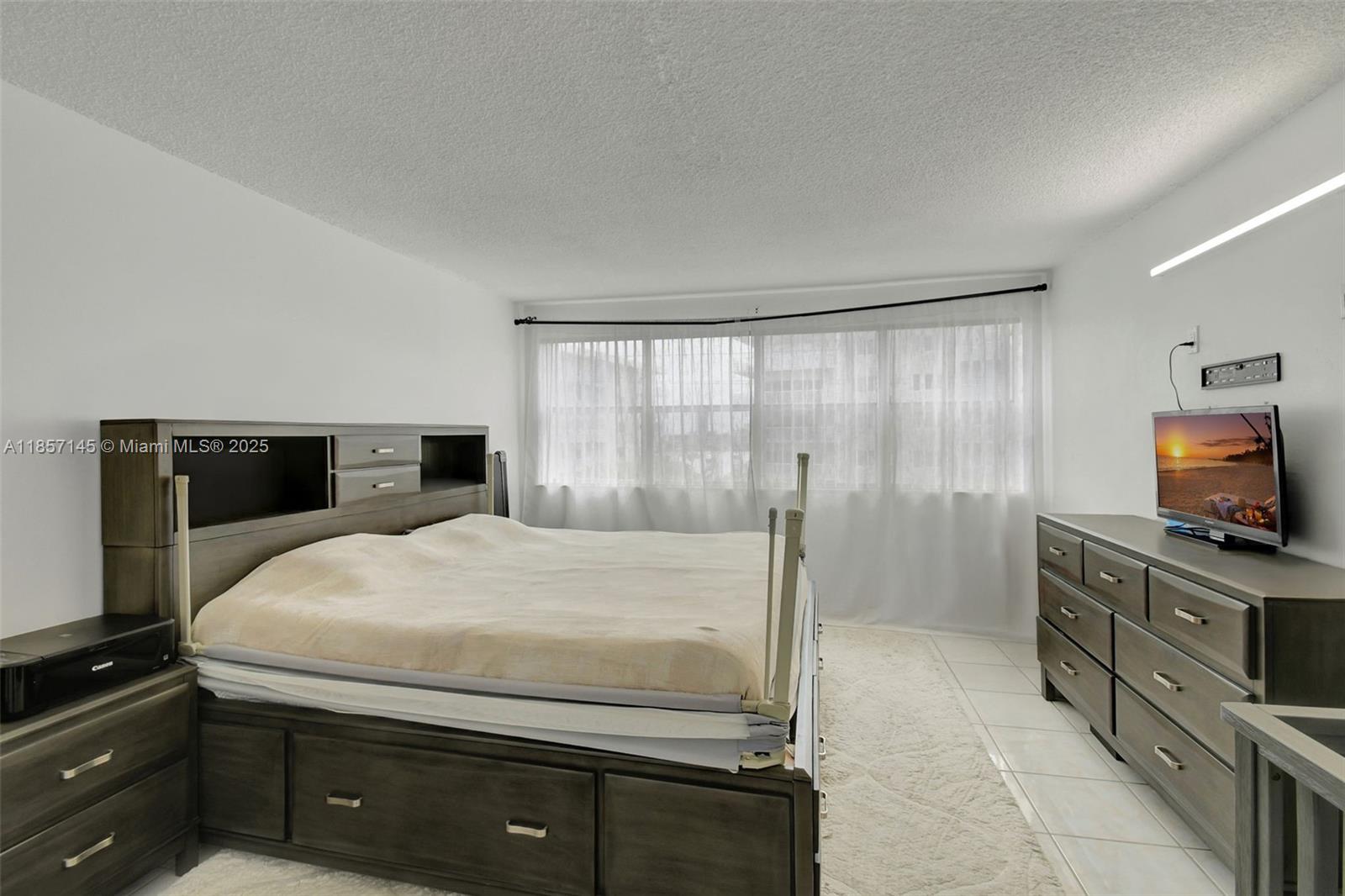 GOLDEN SAILS CONDO - Residential Lease