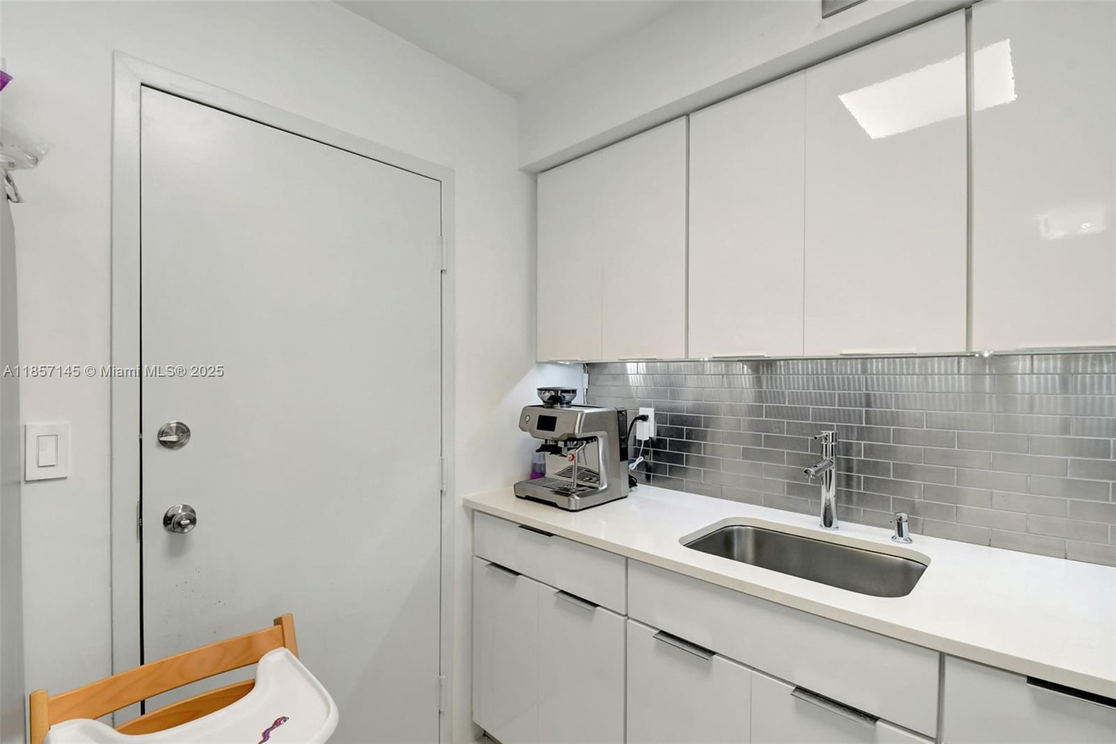 GOLDEN SAILS CONDO - Residential Lease