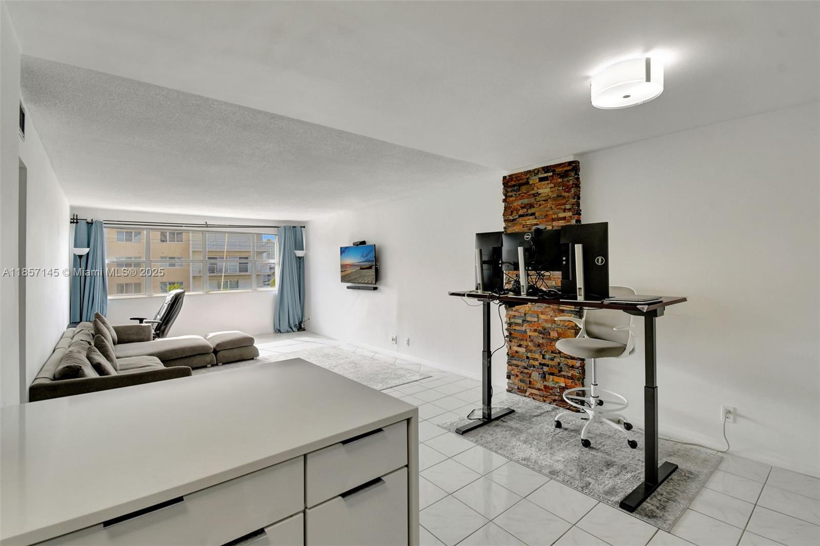 GOLDEN SAILS CONDO - Residential Lease