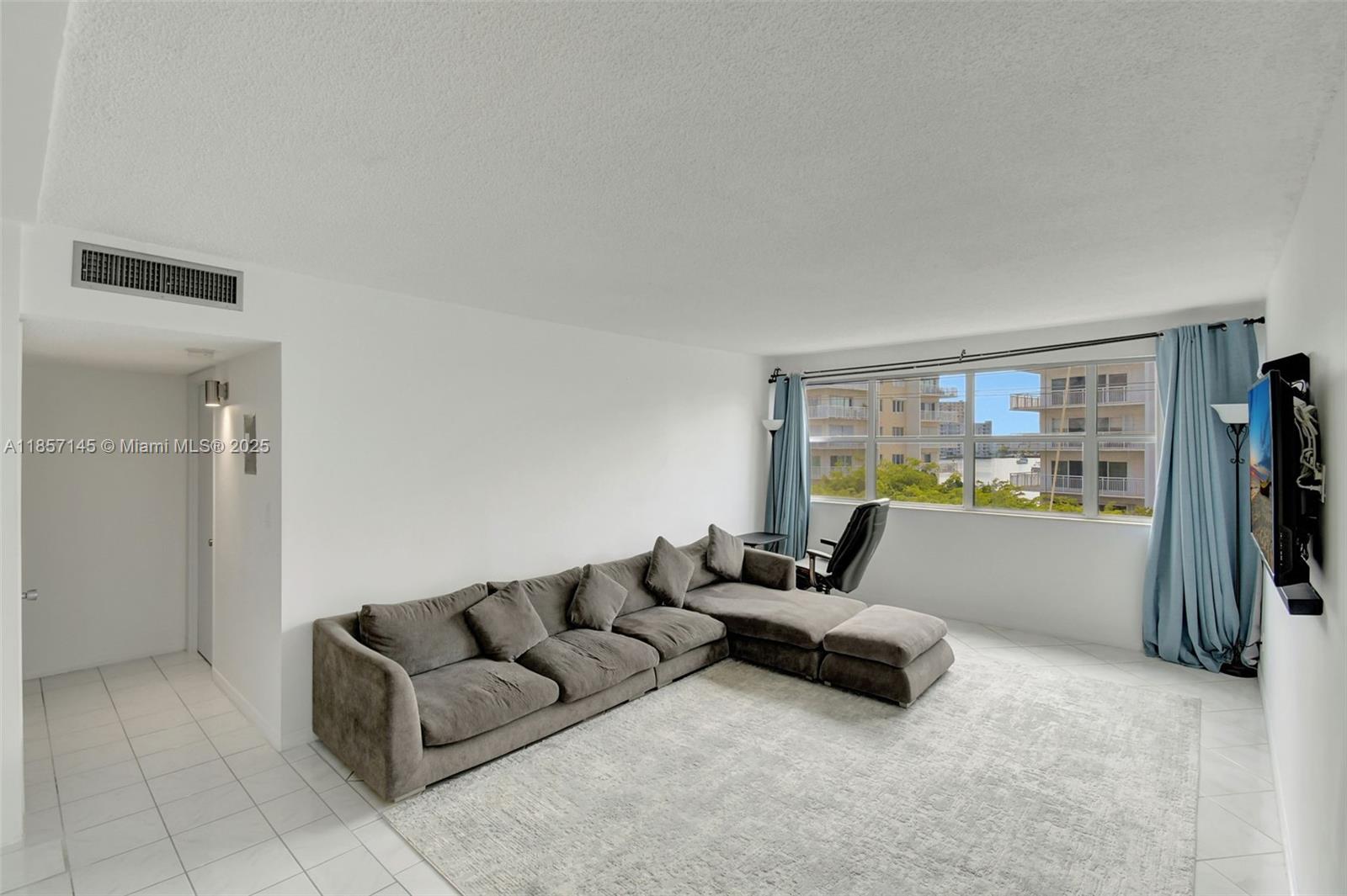 GOLDEN SAILS CONDO - Residential Lease