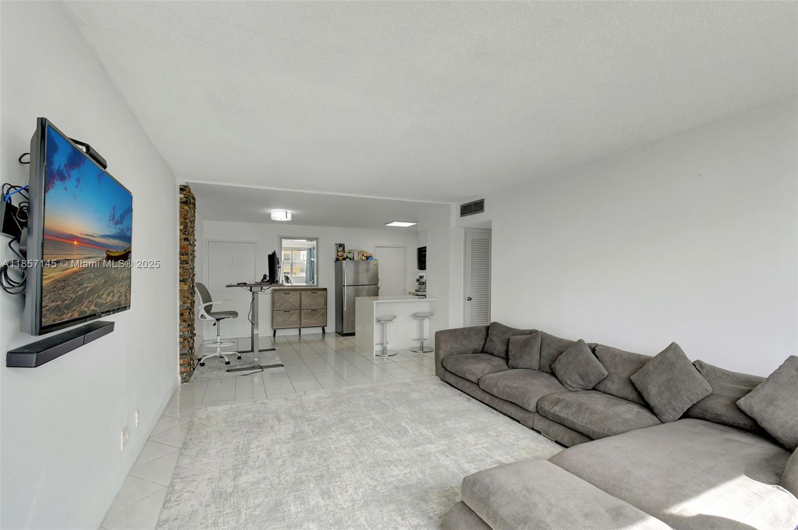 GOLDEN SAILS CONDO - Residential Lease