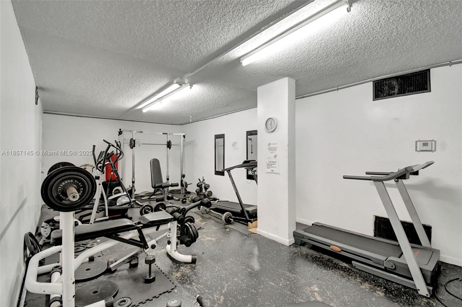 GOLDEN SAILS CONDO - Residential Lease