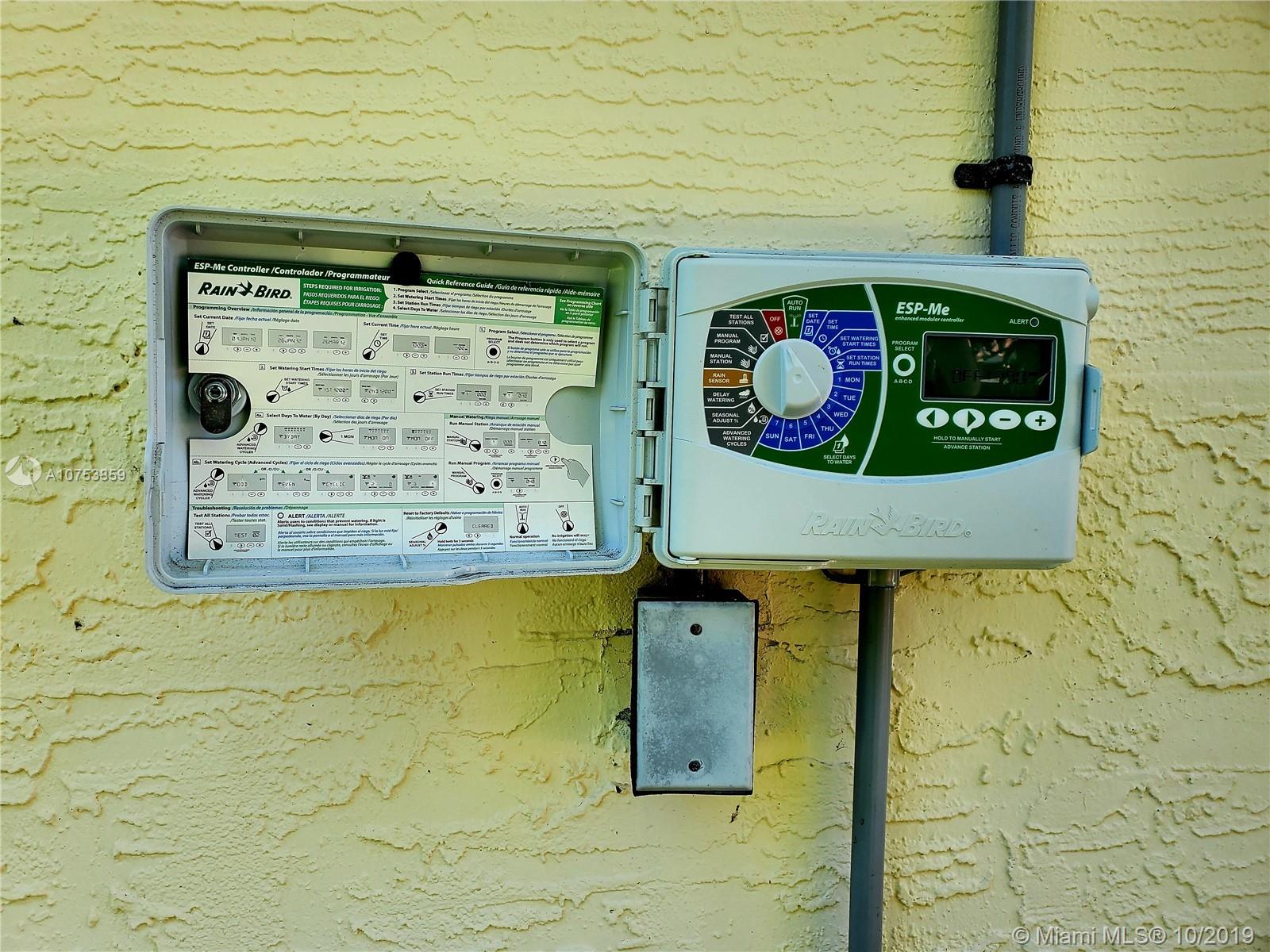 GROVES AT OLD CUTLER - Residential