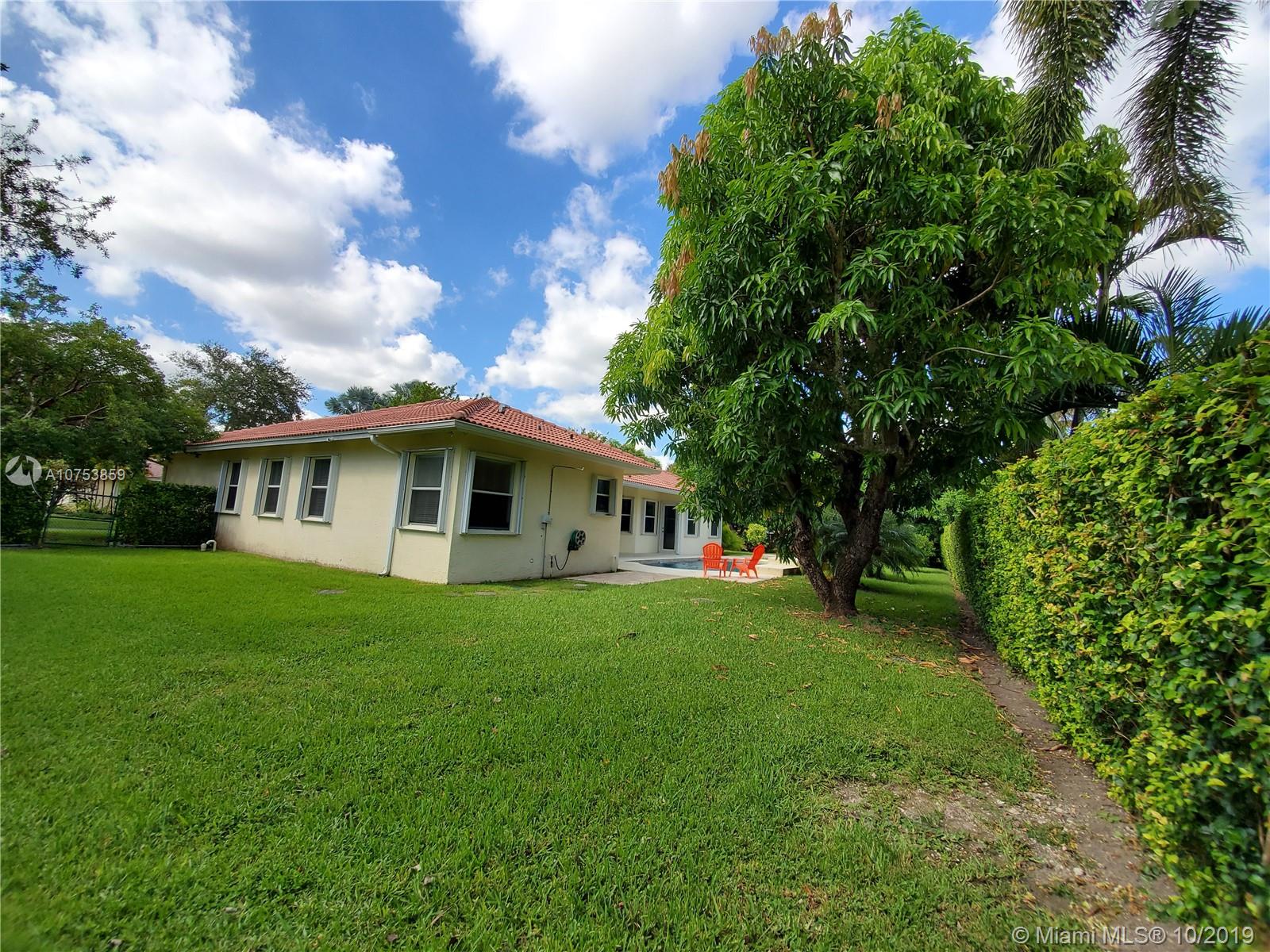 GROVES AT OLD CUTLER - Residential