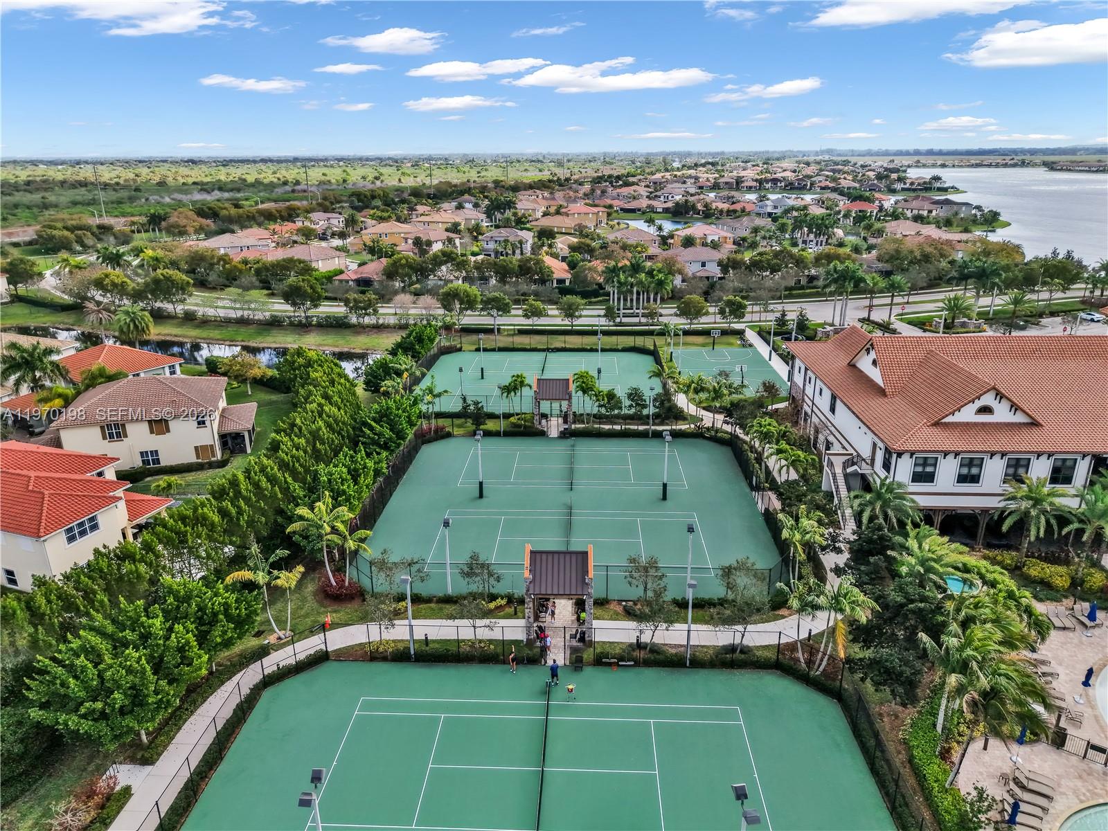 Miralago - Residential