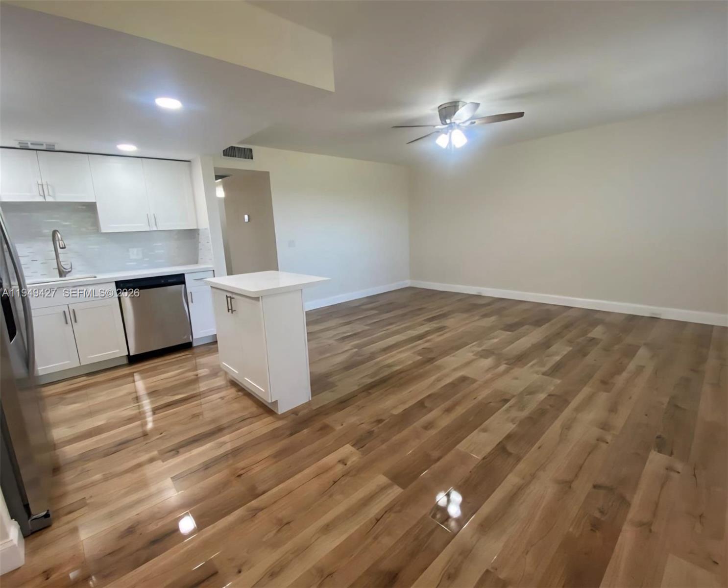 551 SW 135th Ave 406B