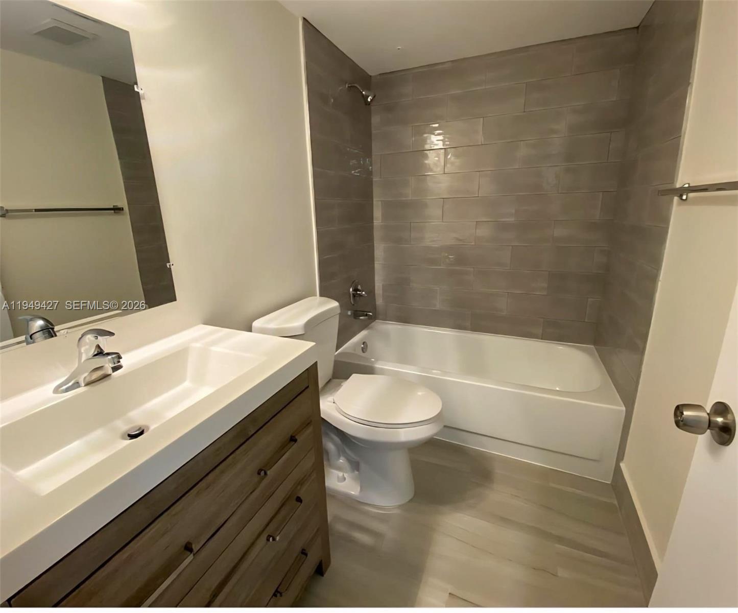 NEW HAMPTON AT CENTURY VI - Residential