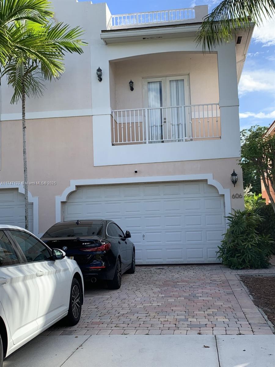 Resort Lifestyle Living!!! Fantastic 3 bedrooms, 3.5 bathrooms, 3-story townhome with a huge sun deck area that you can see Fort Lauderdale Downtown area, private pool, and private elevator with a phone line security. Luxurious finishes. Spacious master bedroom with w/elegant shower & jacuzzi & large porch off master bedroom opens over pool. Very close to downtown Fort Lauderdale, Las Olas Blvd & short drive to the beach! You can park up to 6 cars if you need. The owner pays for the elevator, pool, lawn, and sprinklers from the monthly maintenance. Available 05/01/2025. Tenant occupied!