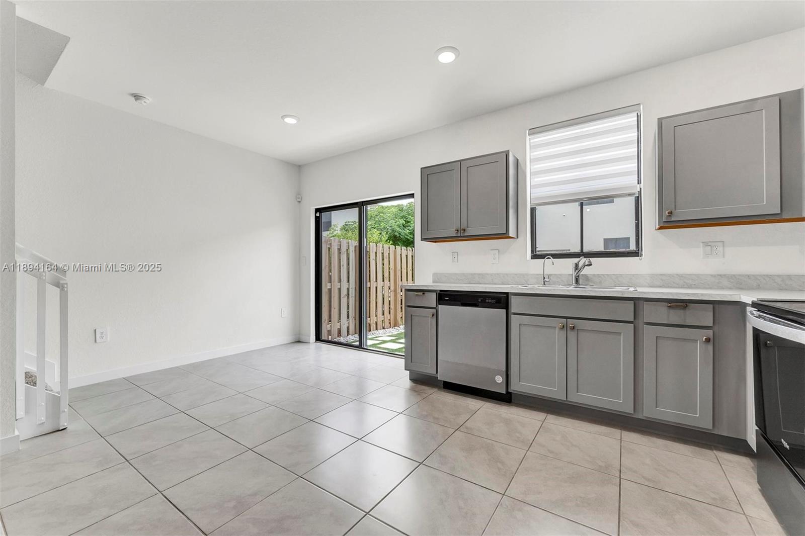 MIAMI LAND AND DEVELOPMEN - Residential