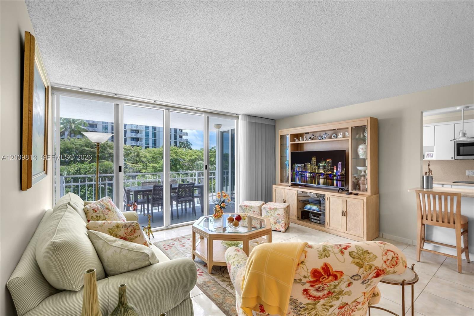 600 Grapetree Dr 4DS